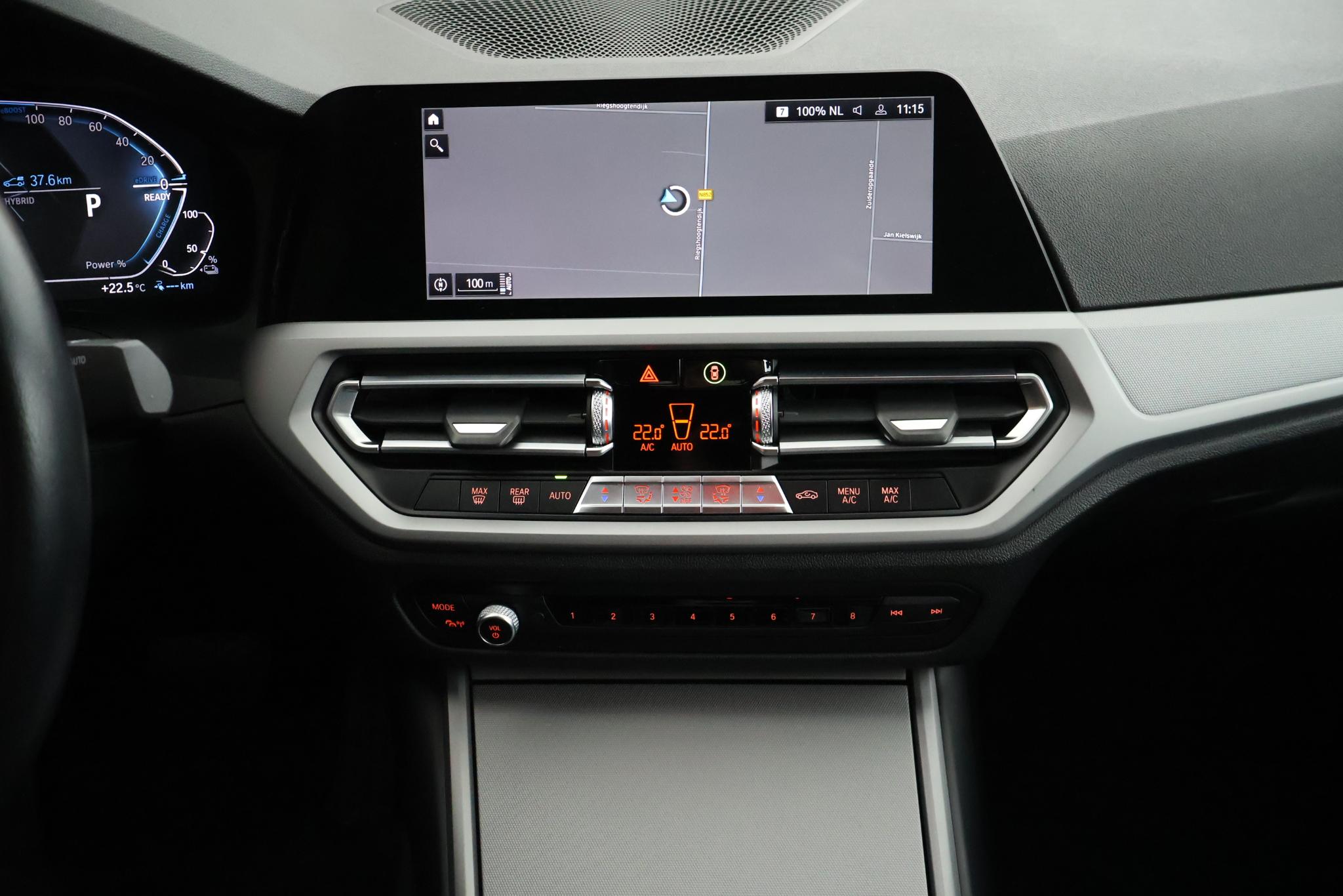 Foto van BMW 330e