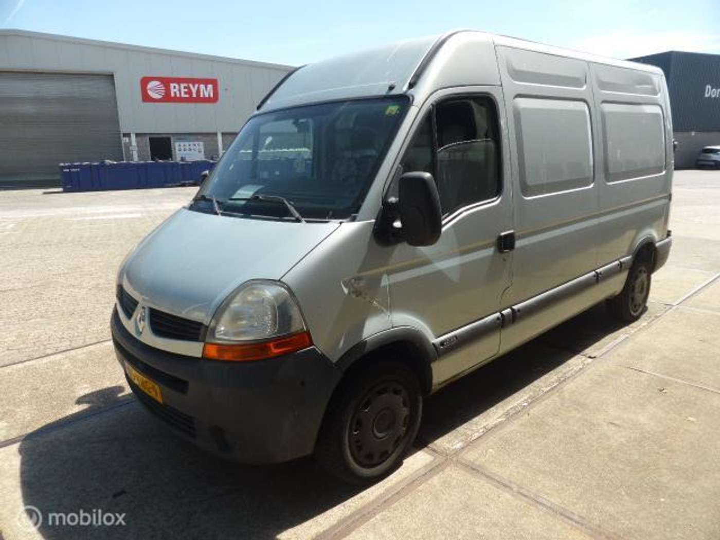 Renault Master T 33 L2/h2 2.5 Dci 88 KW E4 T33 2.5 dCi L2H2 2007 - voorkant
