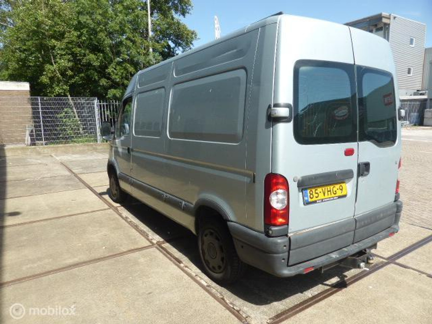 Foto van Renault Master T 33 L2/h2 2.5 Dci 88 KW E4