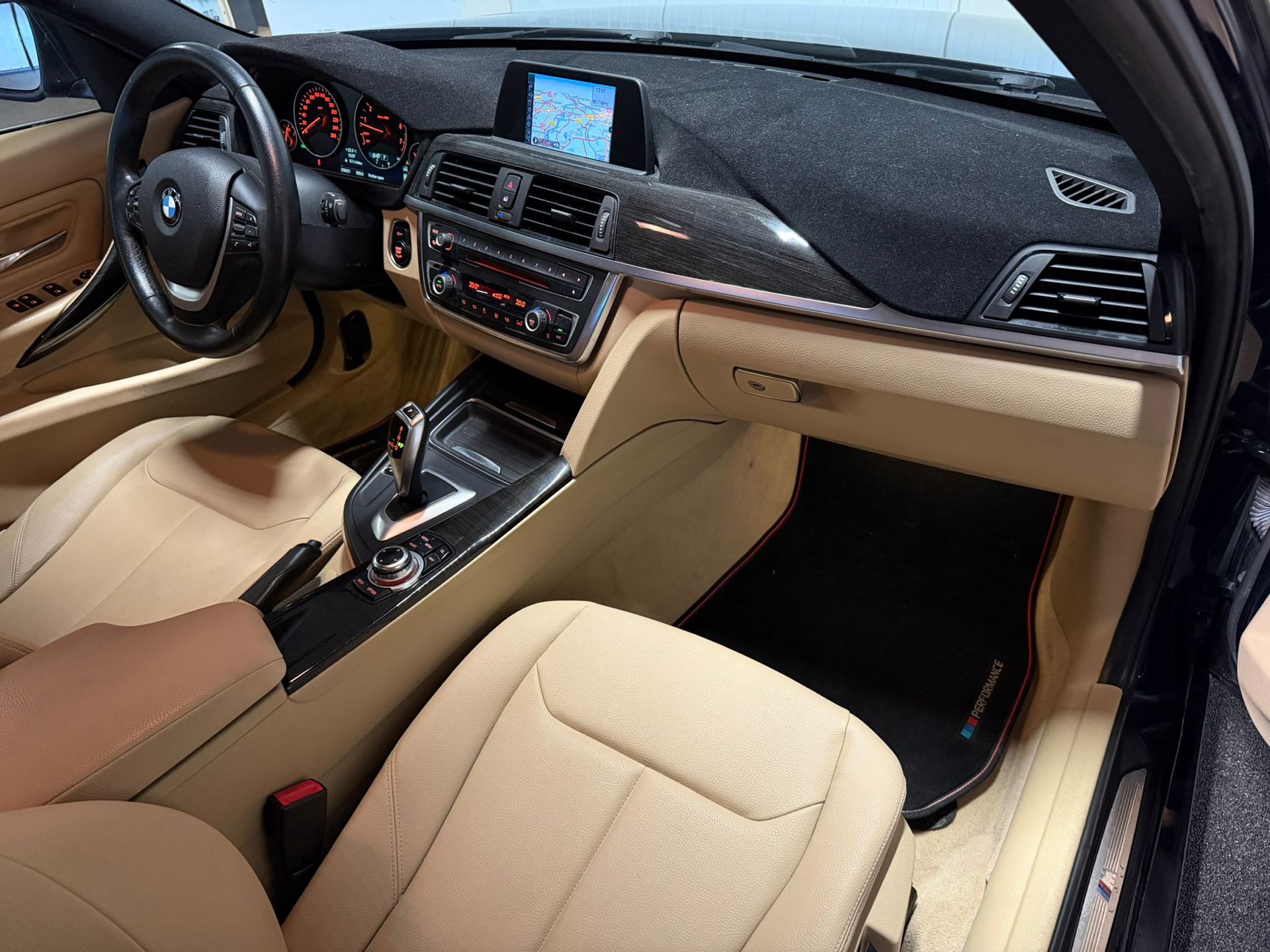 Foto van BMW 320i