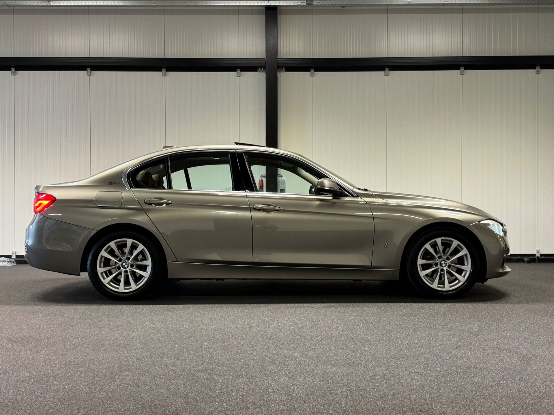 Foto van BMW 330e Iperformance
