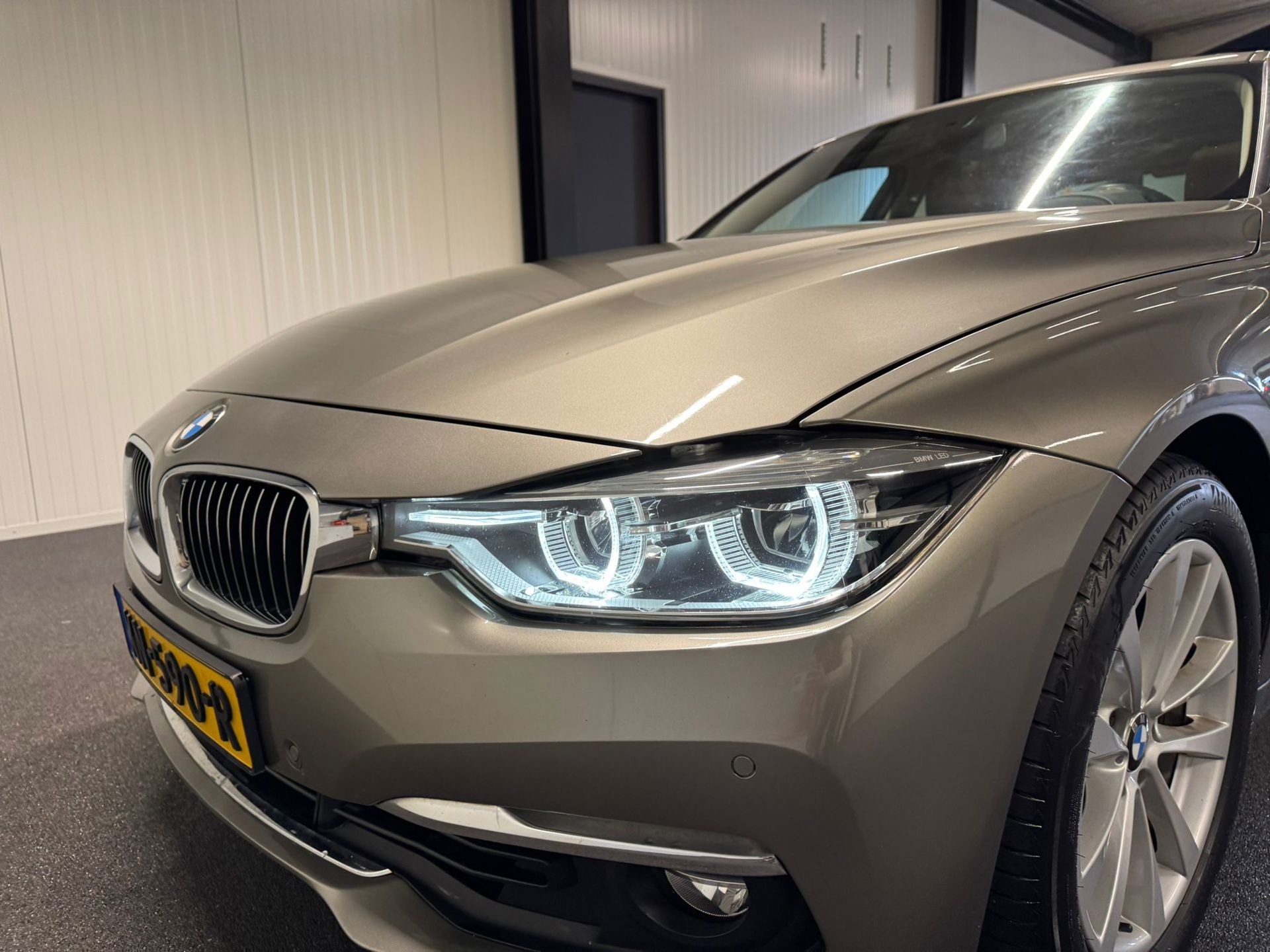 Foto van BMW 330e Iperformance