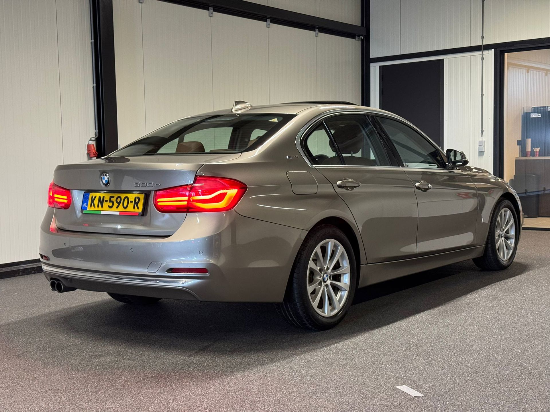 Foto van BMW 330e Iperformance