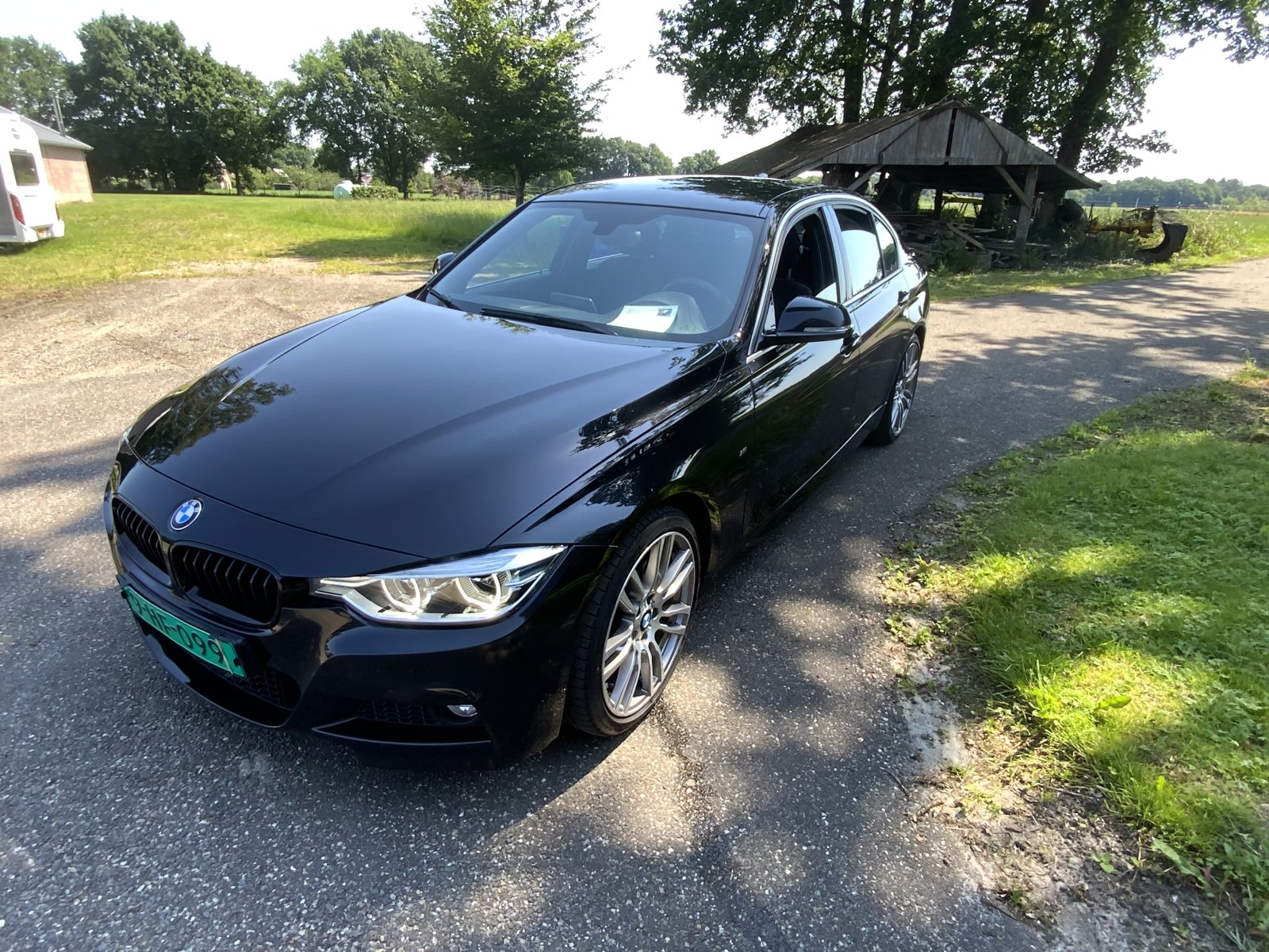 BMW 3-serie 320i Corp L. Exec 2017 - voorkant