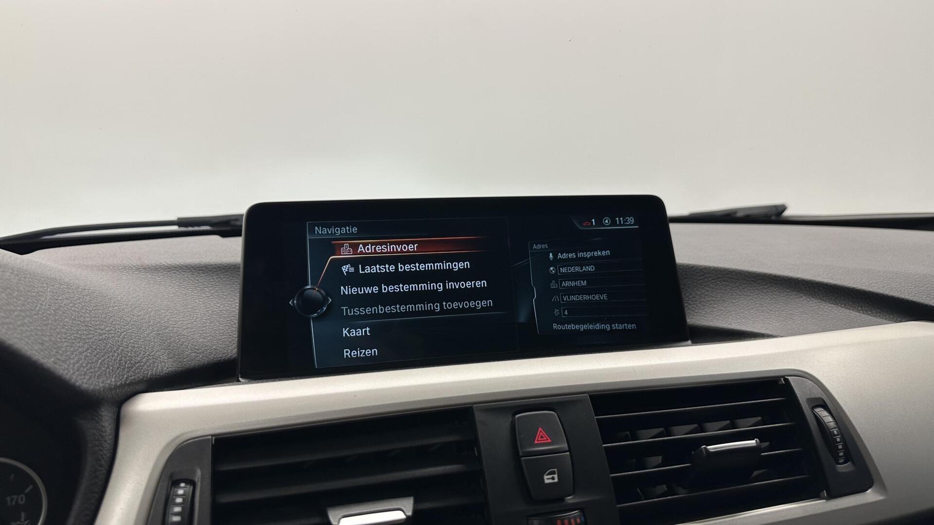 Foto van BMW 330e Iperformance