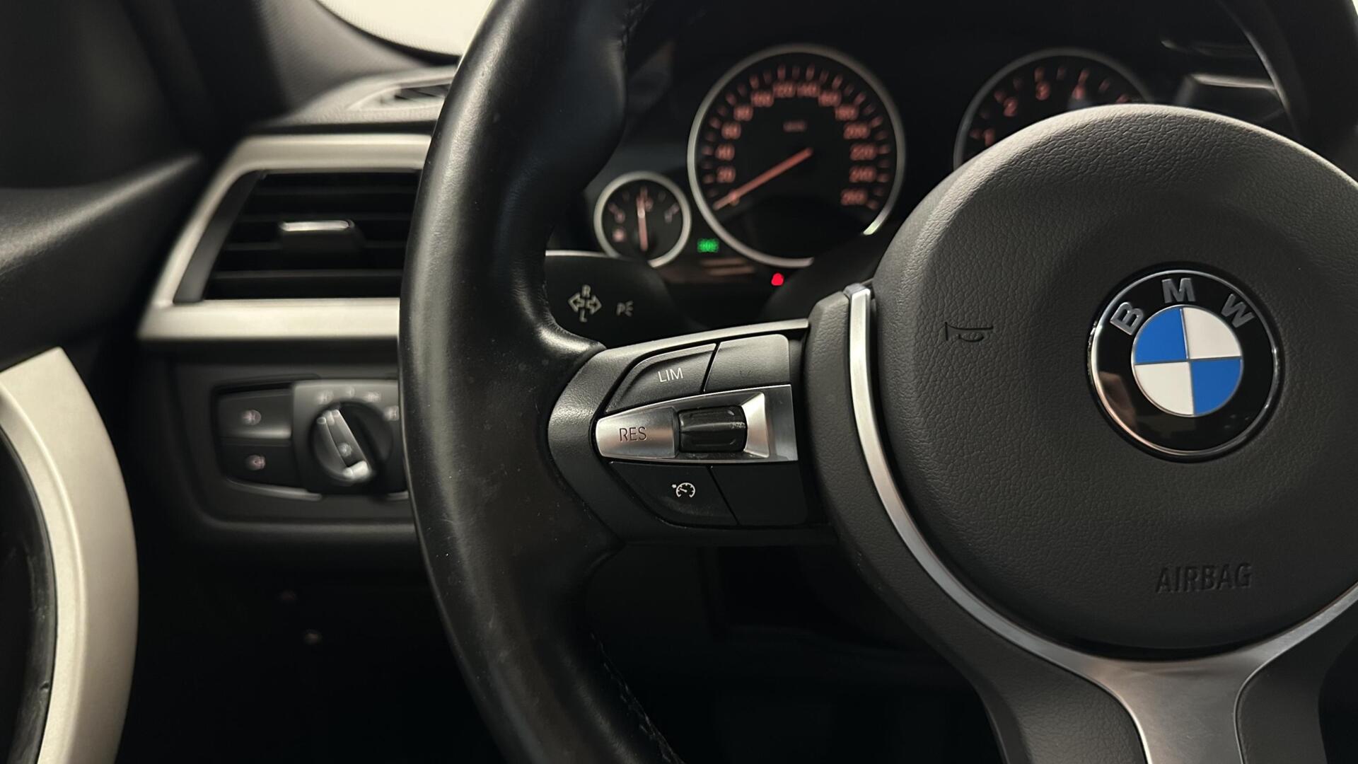 Foto van BMW 330e Iperformance