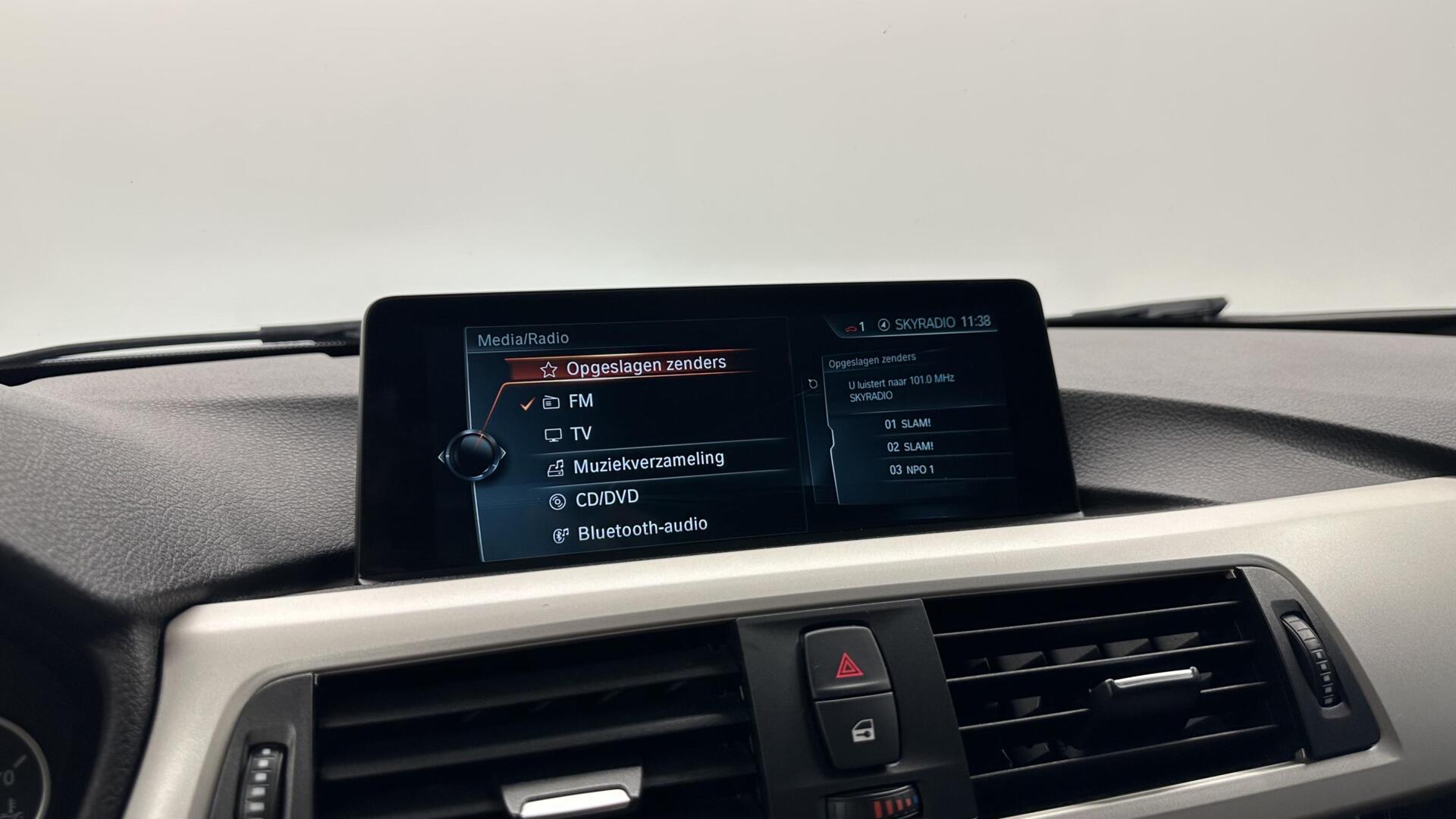 Foto van BMW 330e Iperformance