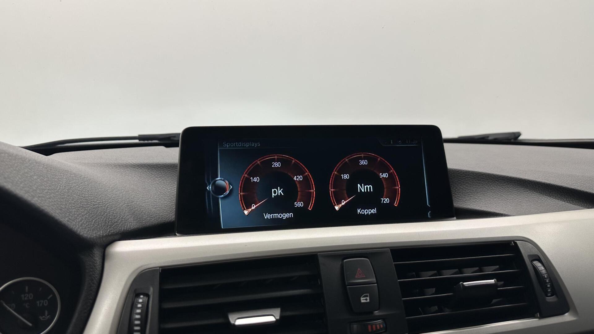 Foto van BMW 330e Iperformance