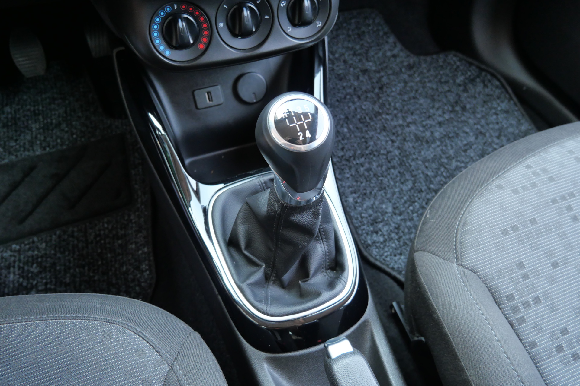 Foto van Opel Adam
