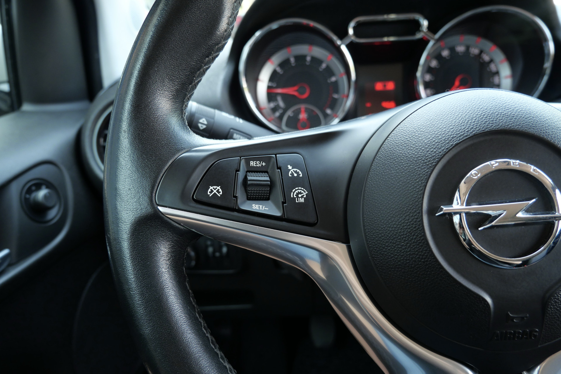 Foto van Opel Adam