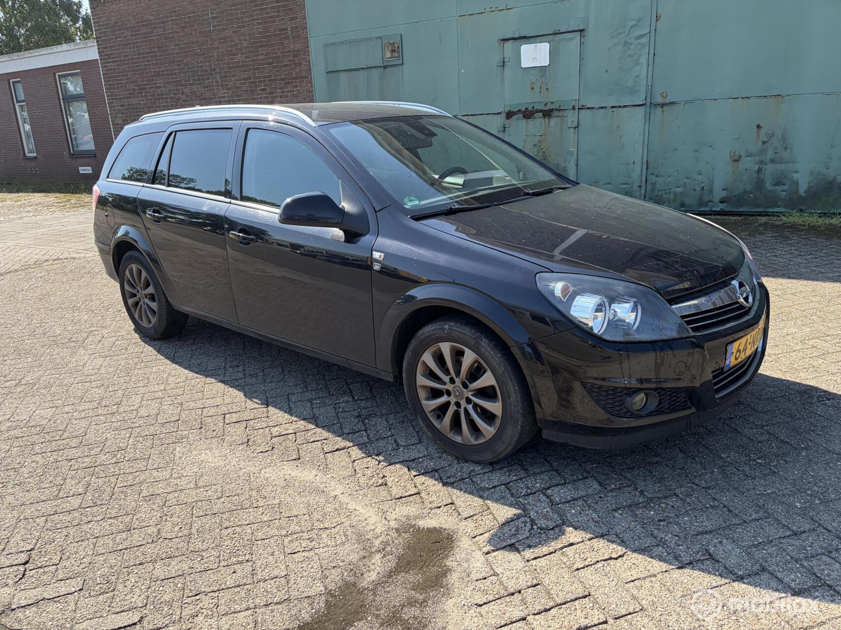 Foto van OPEL ASTRA STATION WAGON