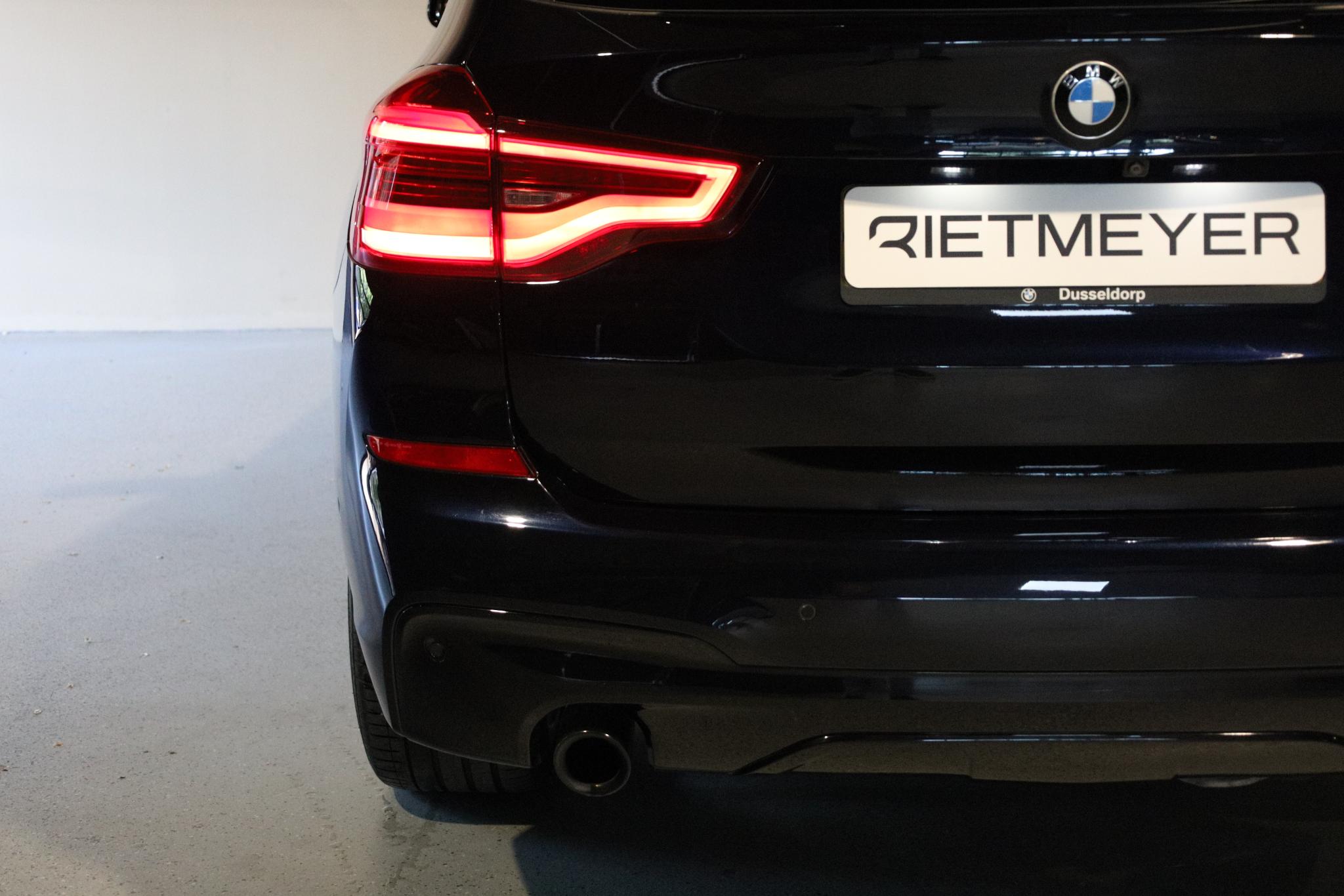 Foto van BMW X3 Xdrive20i