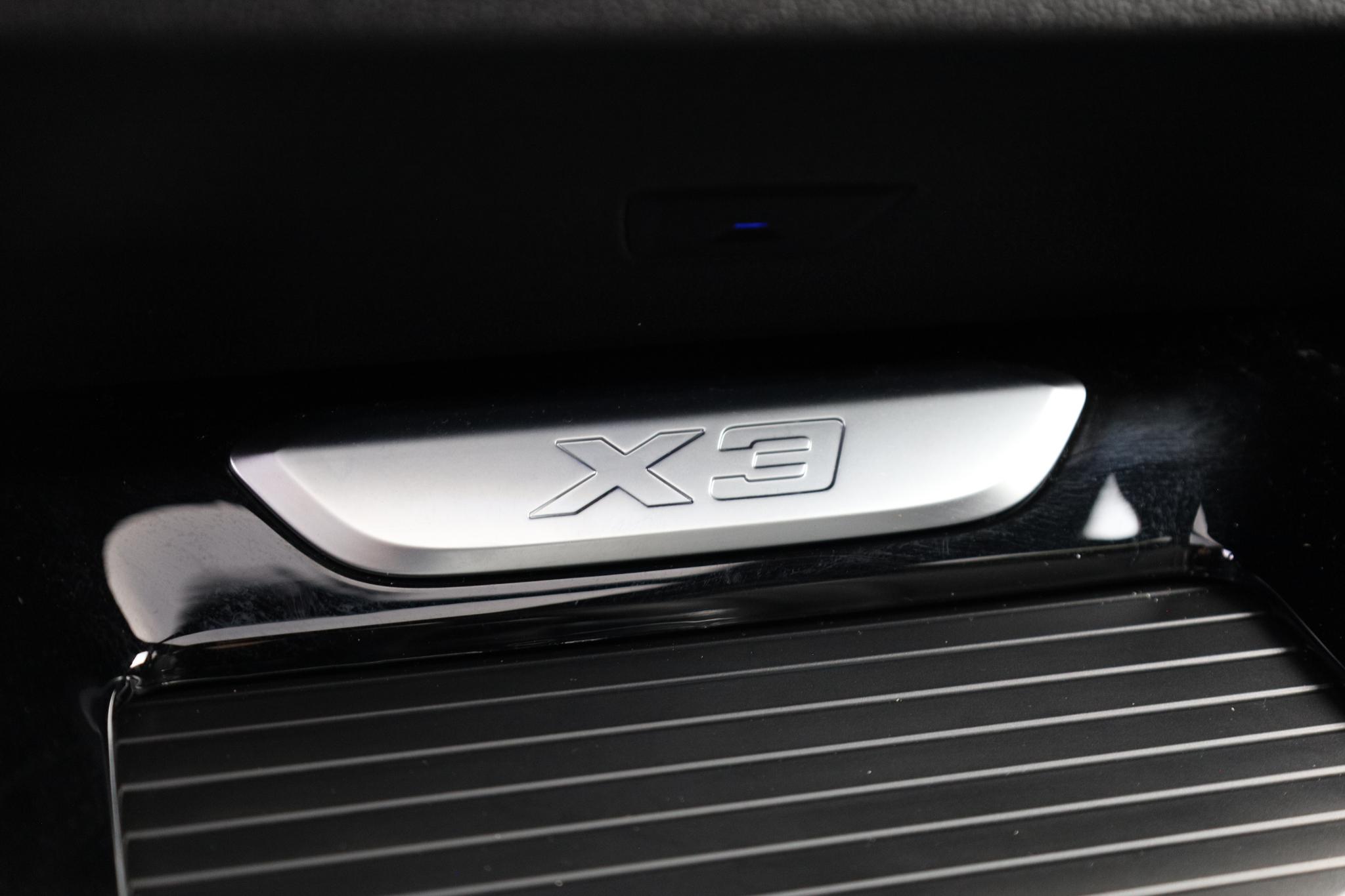 Foto van BMW X3 Xdrive20i