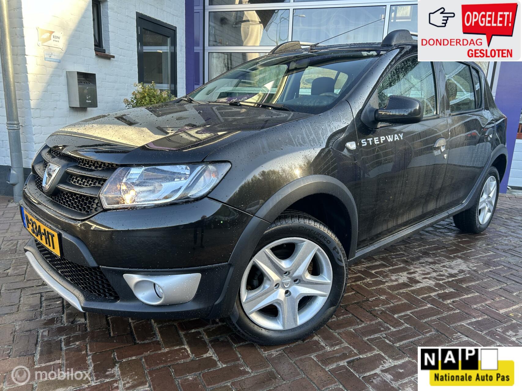Dacia Sandero 0.9 TCe Stepway Ambiance * AIRCO * 2013 - voorkant