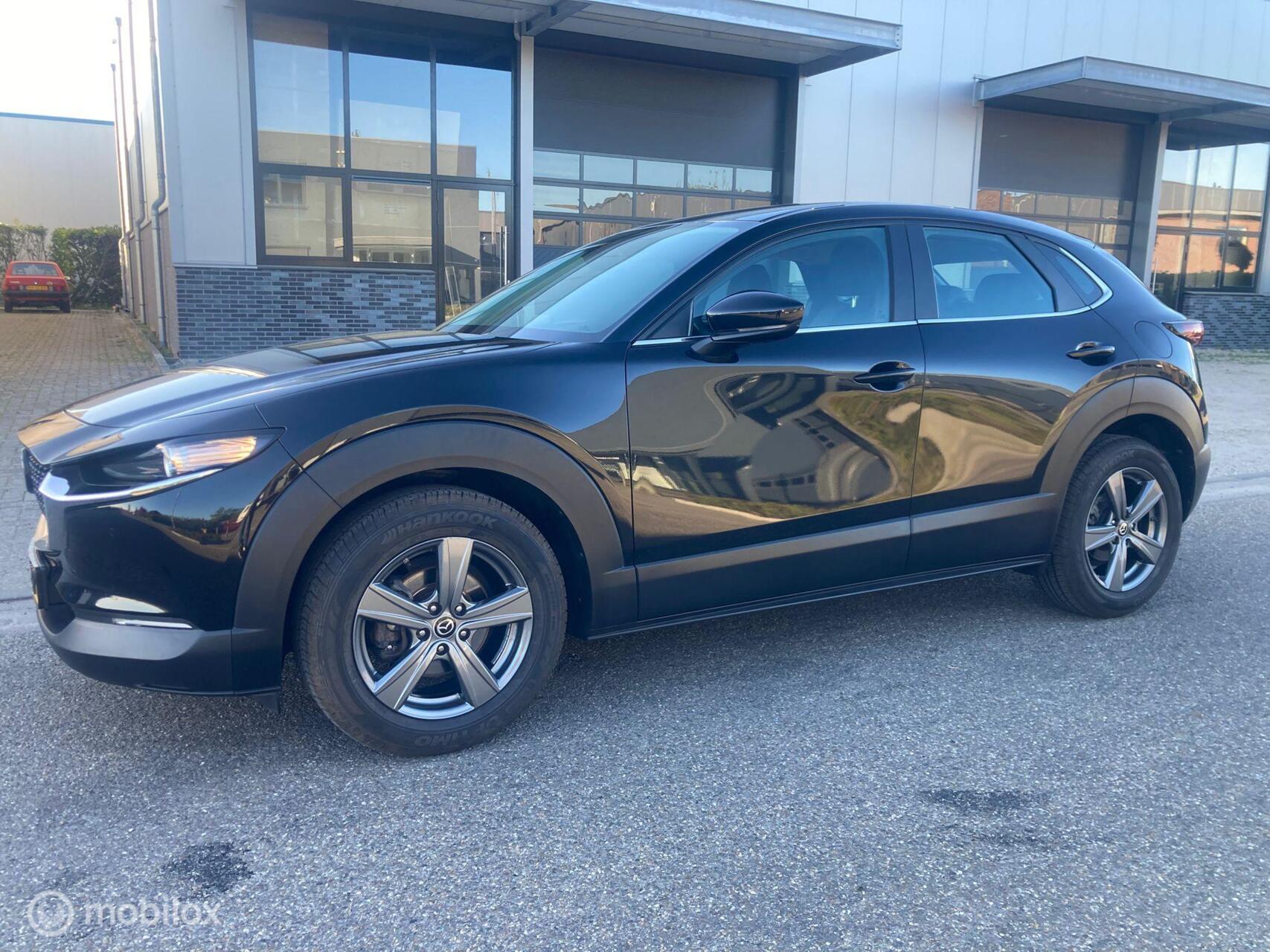 Mazda Cx-30 2.0 e-SkyActiv-G M Hybrid leder camera 2020 - voorkant