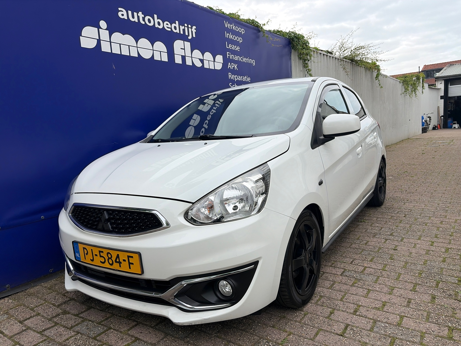 Foto van MITSUBISHI MITSUBISHI SPACE STAR