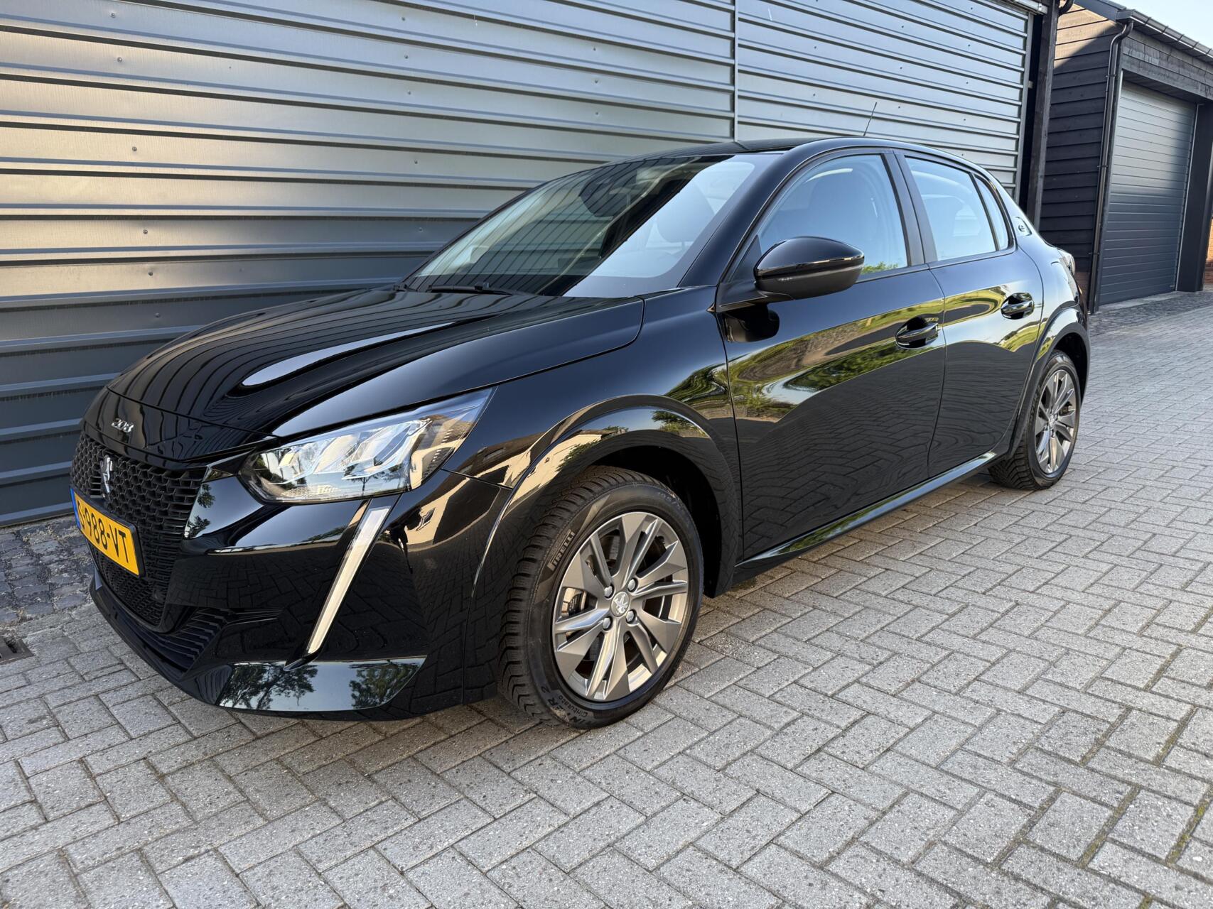 Peugeot 208 EV Active Pack 50 kWh Navi Clima PDC Soh 94.13% 2023 - voorkant