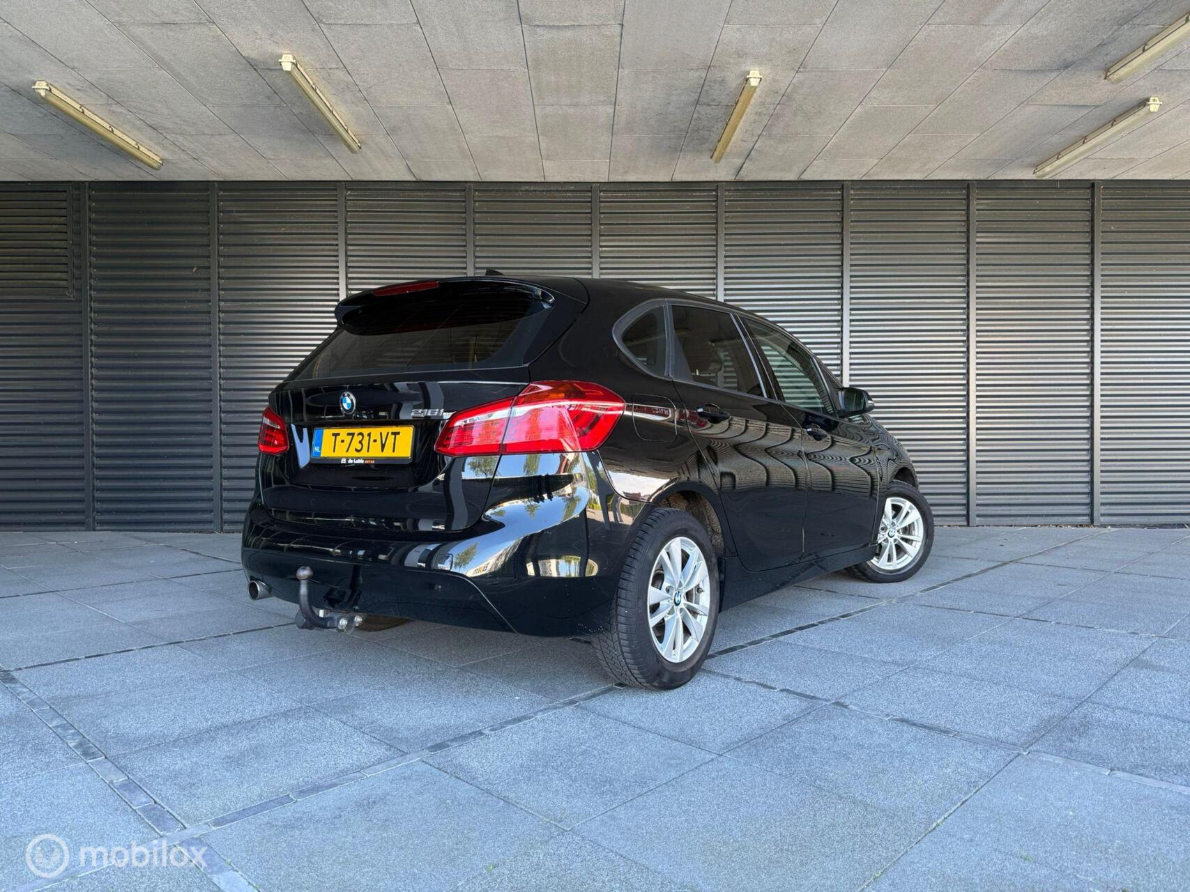 Foto van BMW 216i Active Tourer