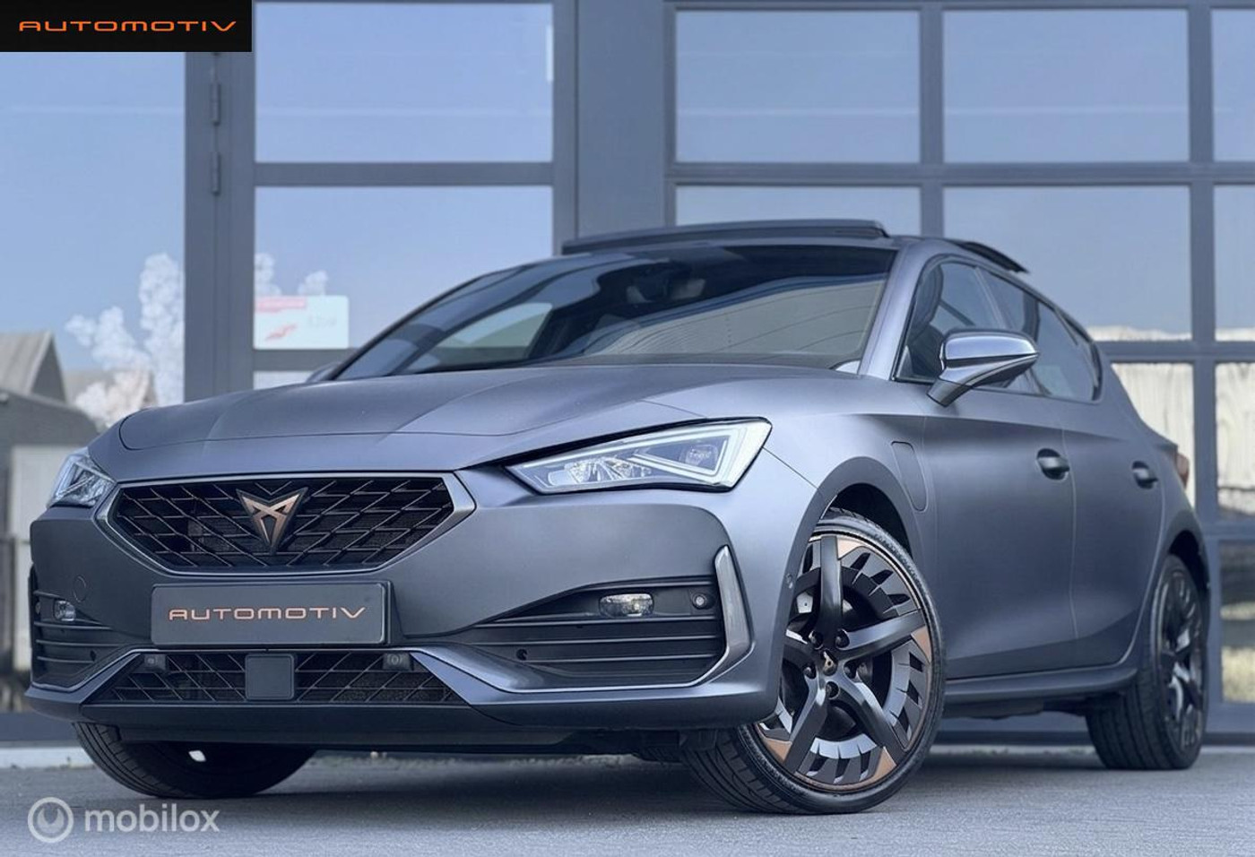 Cupra Leon 1.4 e-Hybrid VZ Copper Edition PANO /  UNIEK 2021 - voorkant