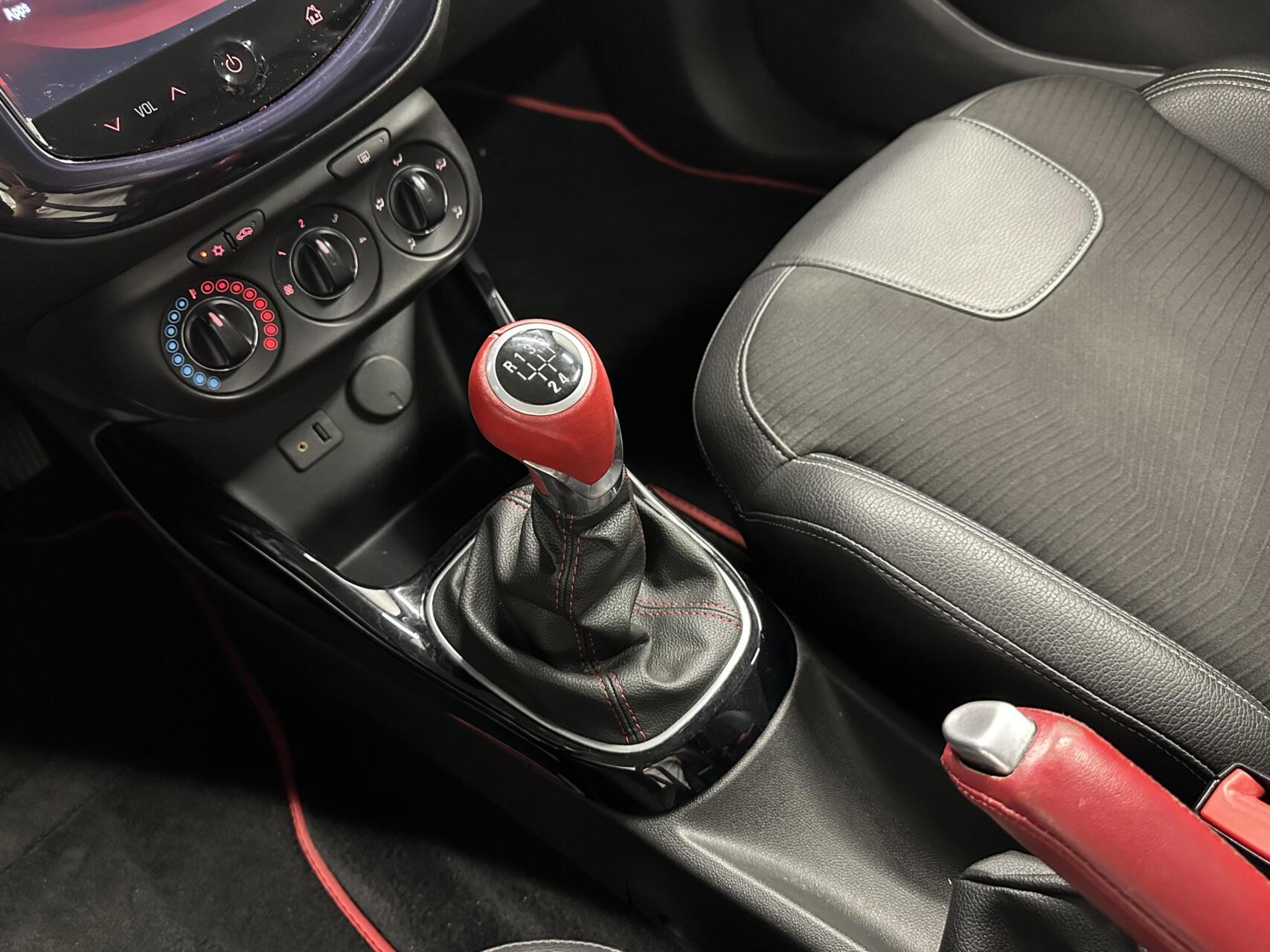 Foto van Opel Adam