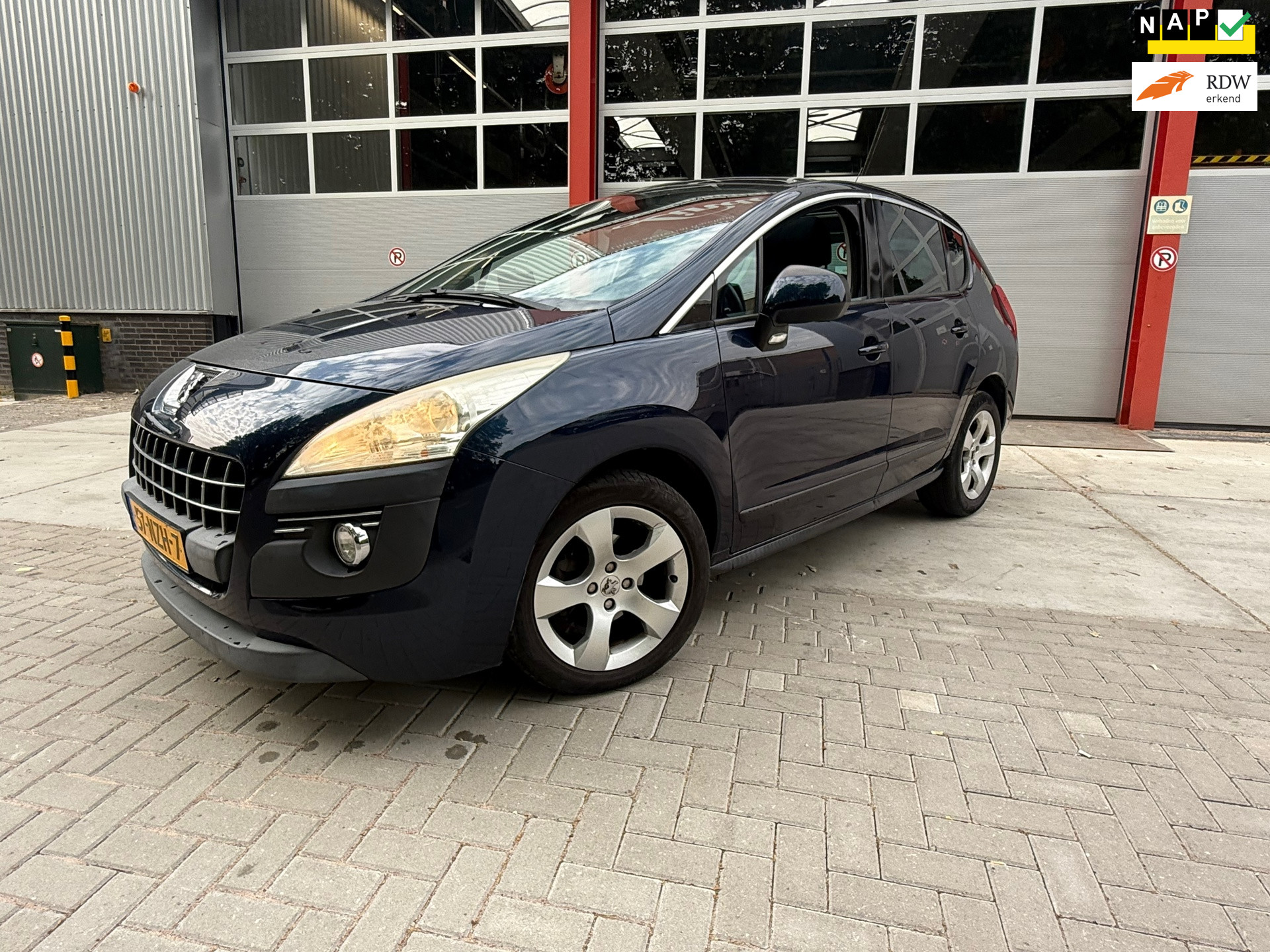 Peugeot 3008 1.6 VTi ST 2011 - voorkant