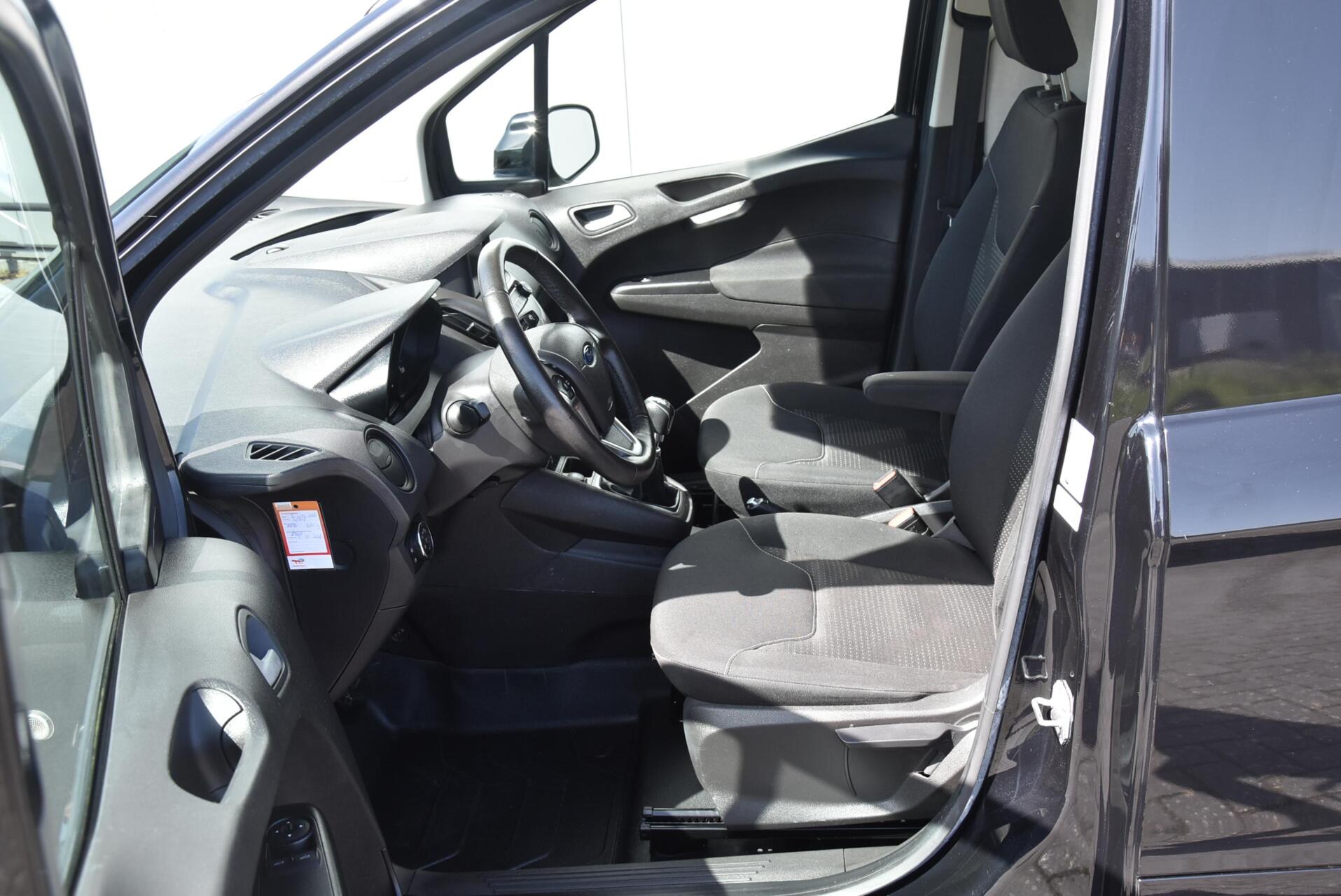Foto van Ford Transit Courier