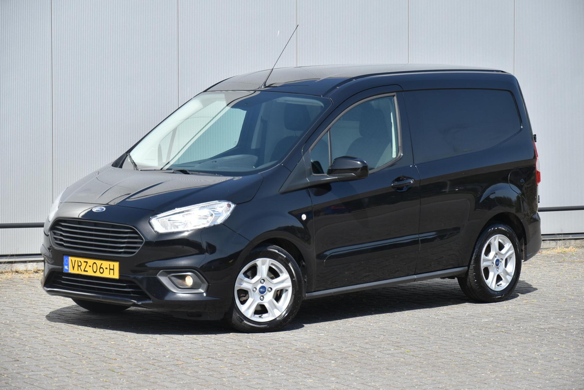 Foto van Ford Transit Courier