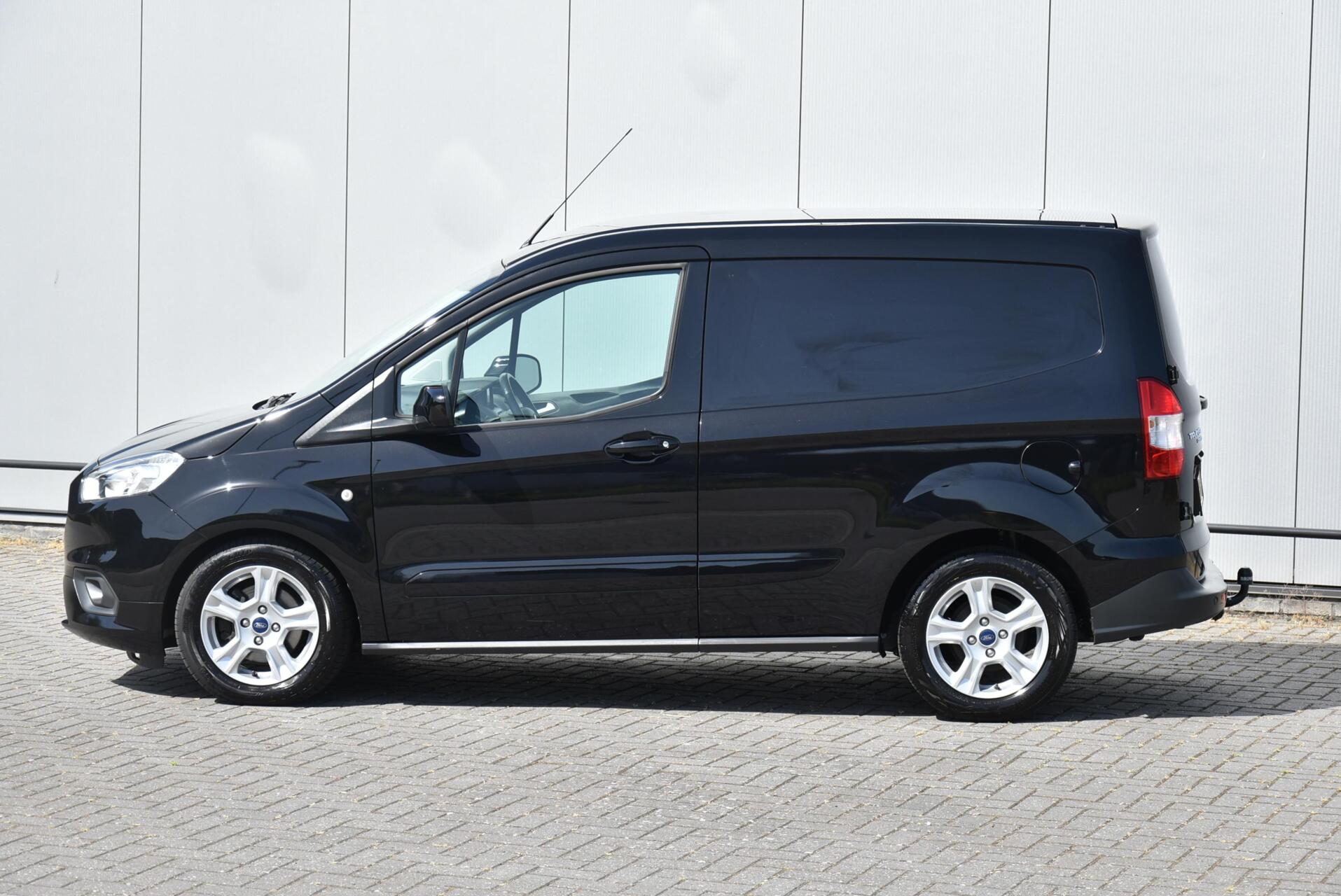 Foto van Ford Transit Courier