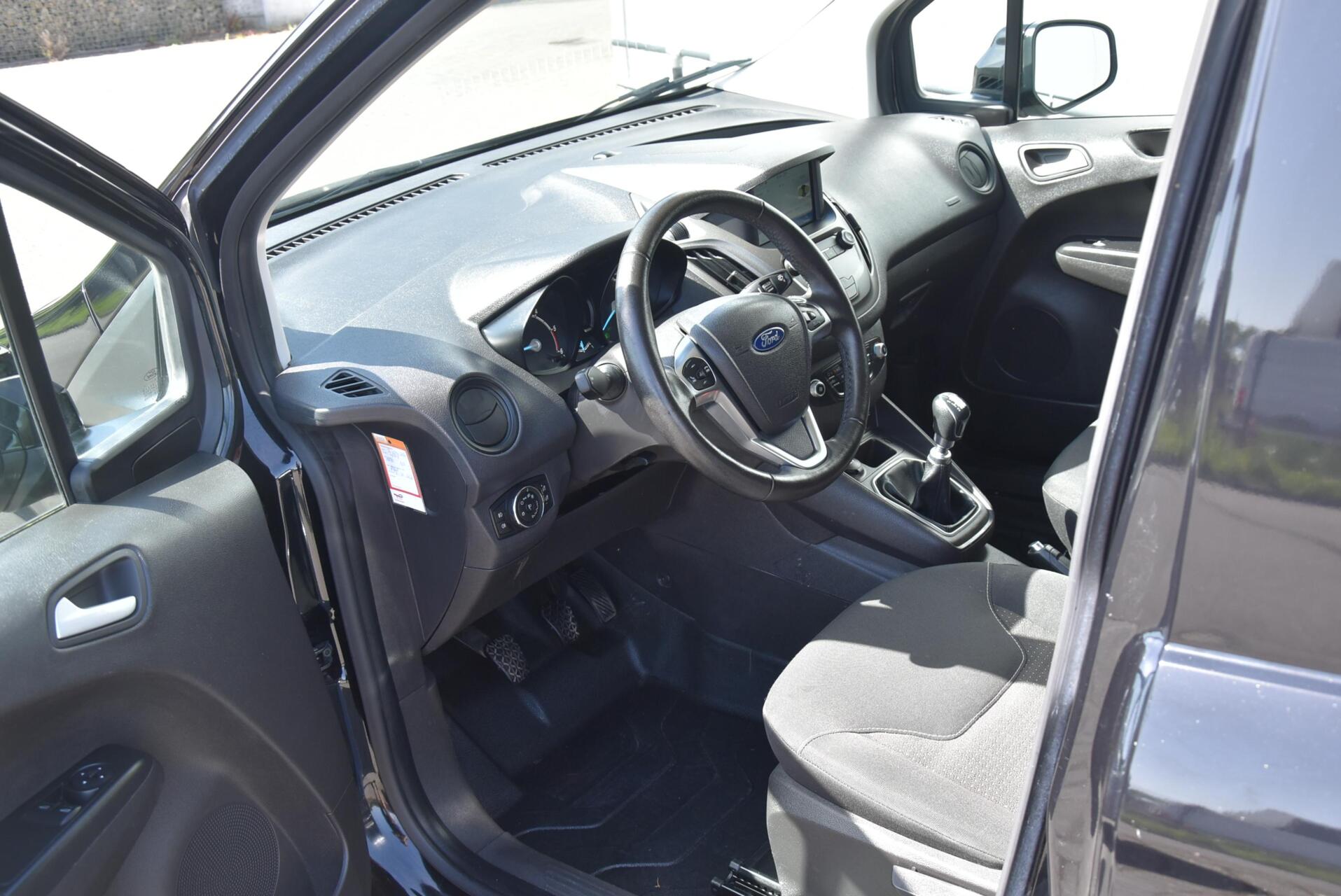 Foto van Ford Transit Courier