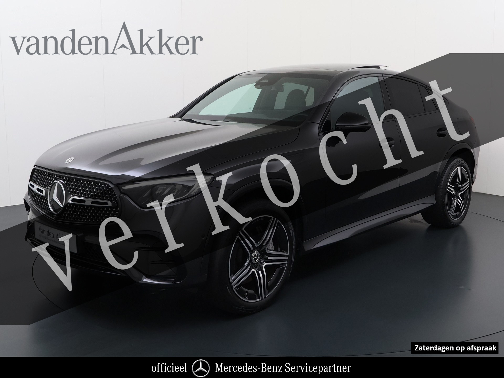 Mercedes-Benz GLC 300 E 4Matic 300e AMG Coupé 4Matic // Trekhaak // Panoramadak // Headup Display // Burmester 3D // 360 Camera // Night pakket // Memory // Sfeerverlichting 2023 - voorkant
