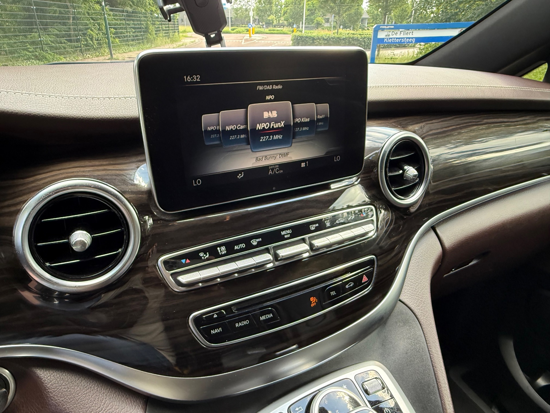 Foto van Mercedes-Benz V-klasse