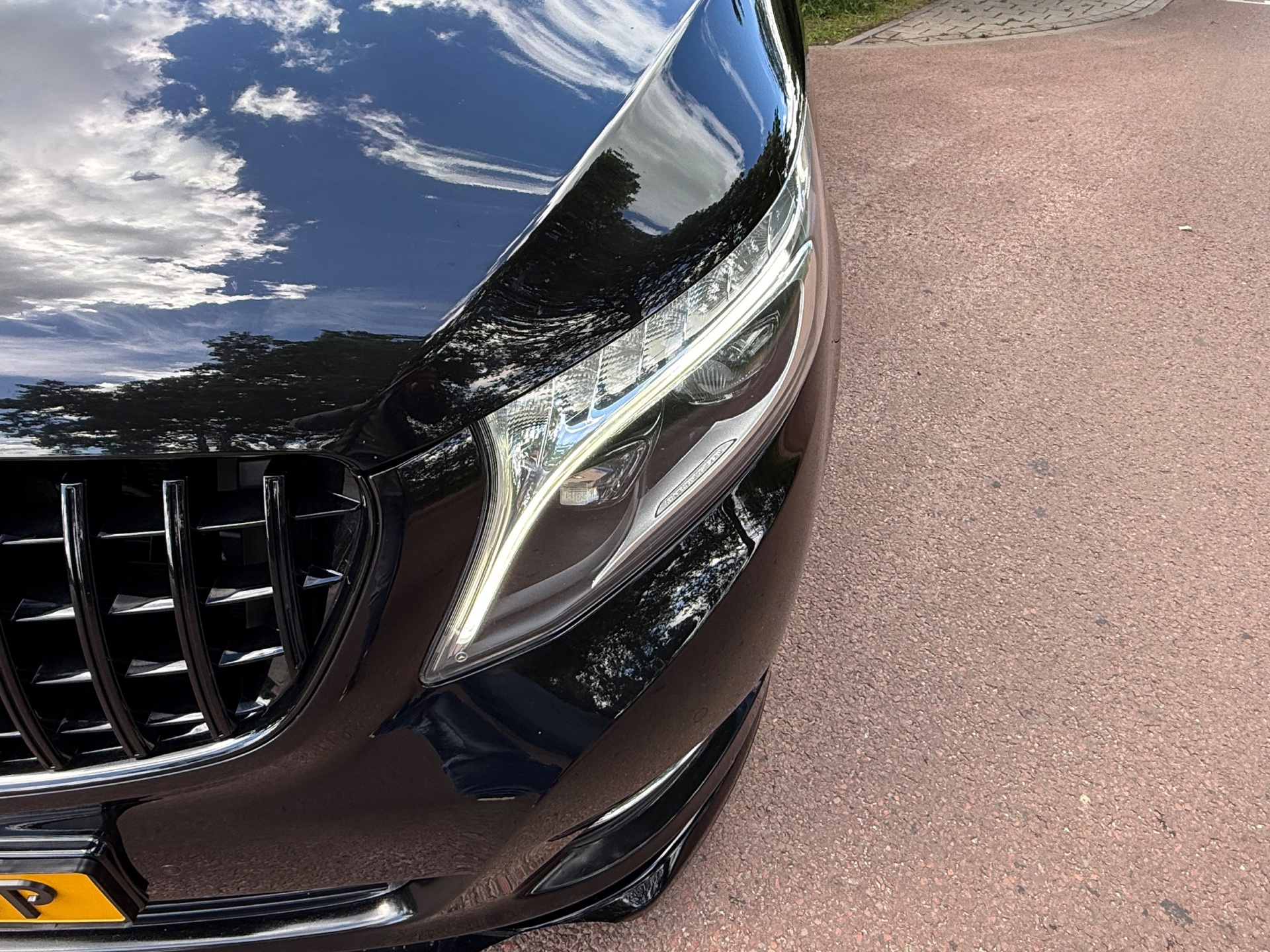 Foto van Mercedes-Benz V-klasse