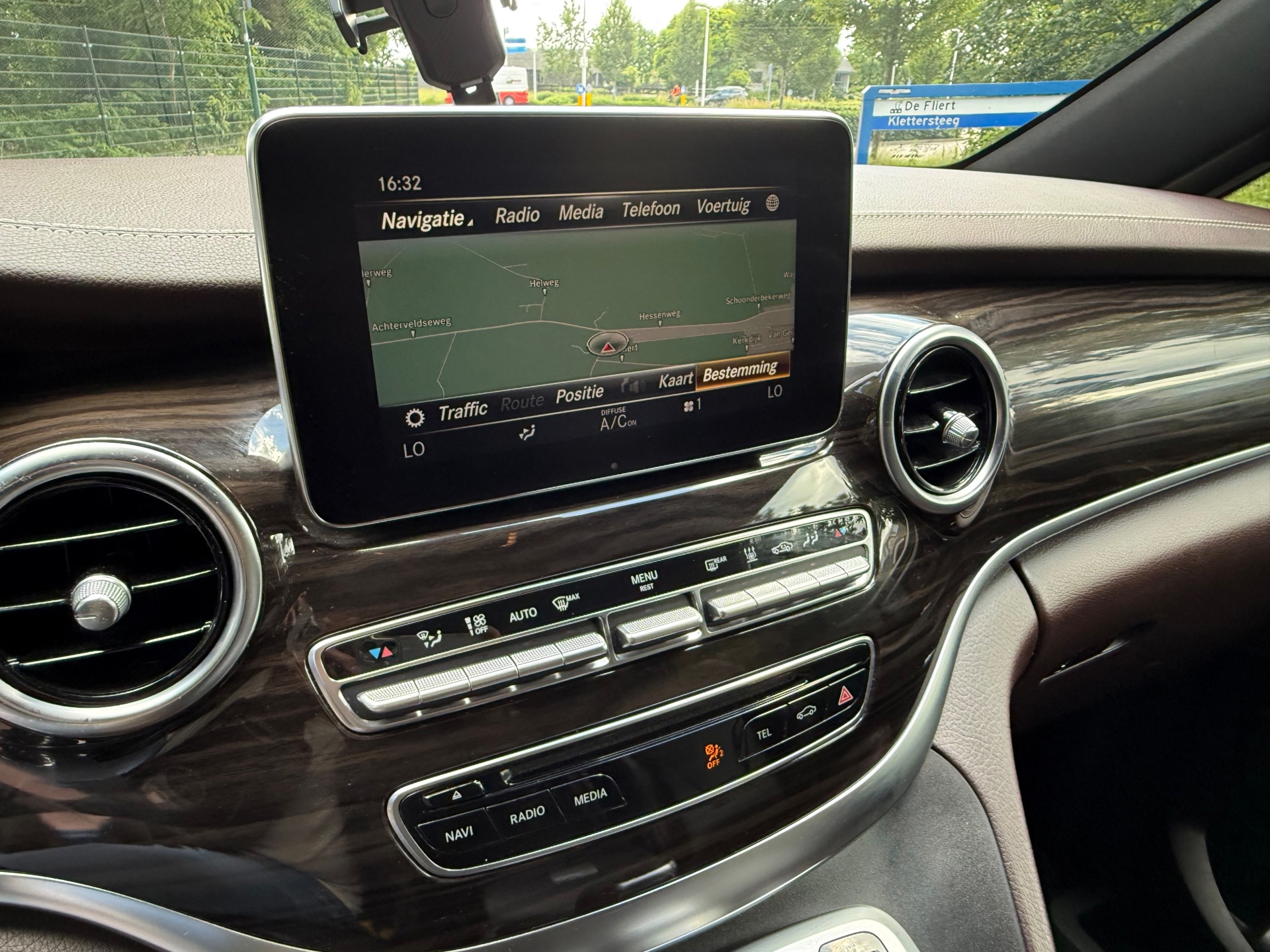 Foto van Mercedes-Benz V-klasse