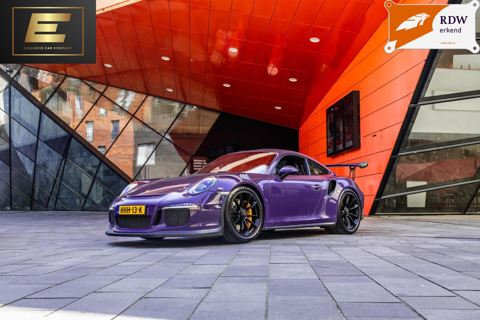 Foto van PORSCHE 911 GT3 RS