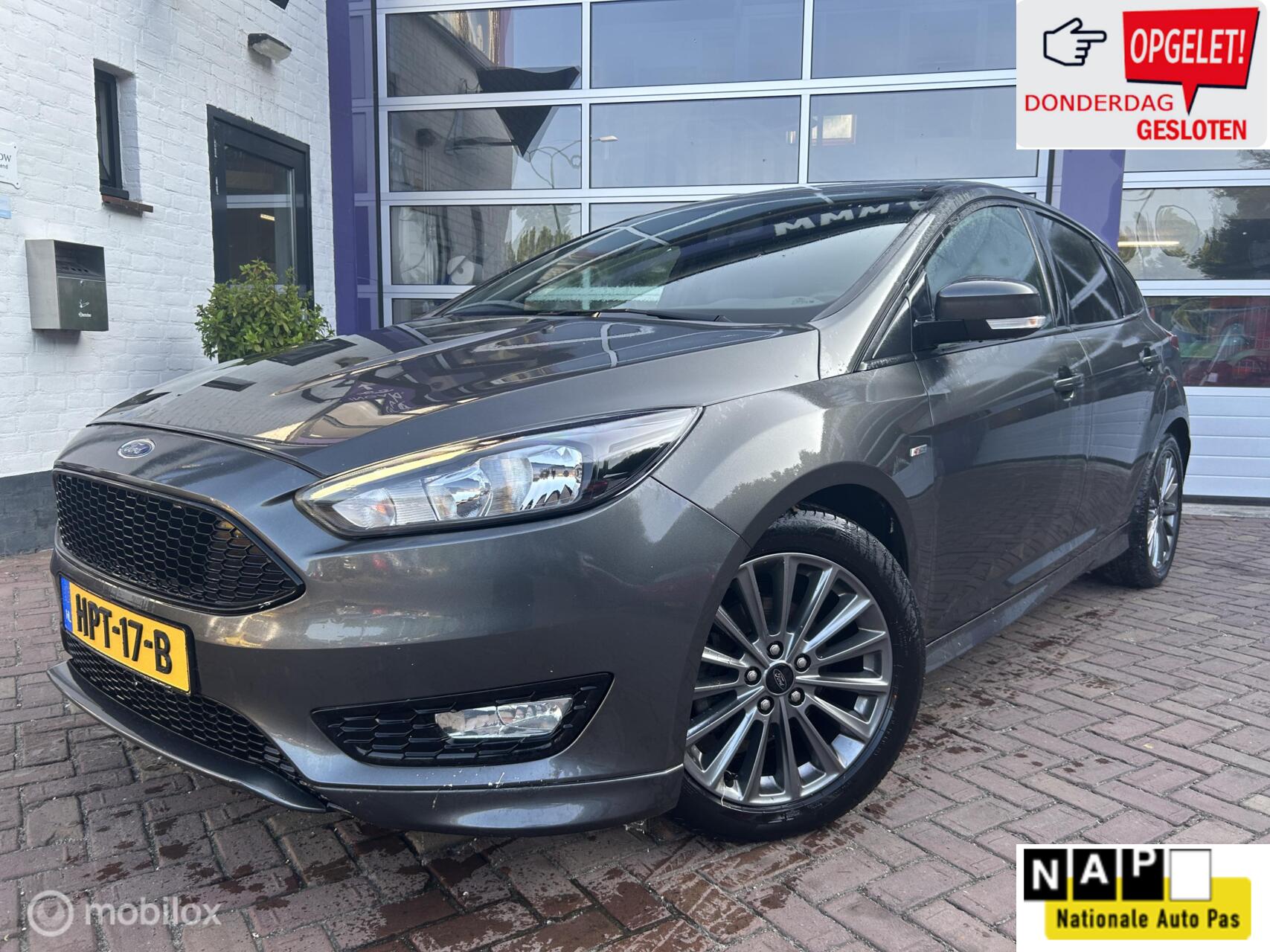 Ford Focus 1.0 ST-Line * AIRCO * LM VELGEN * A-SPOILER * 2017 - voorkant