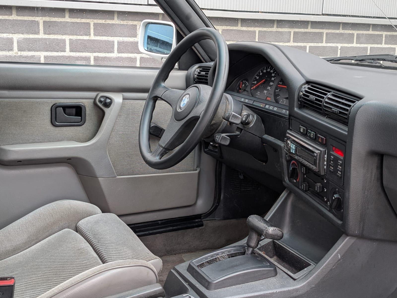 Foto van BMW 325i