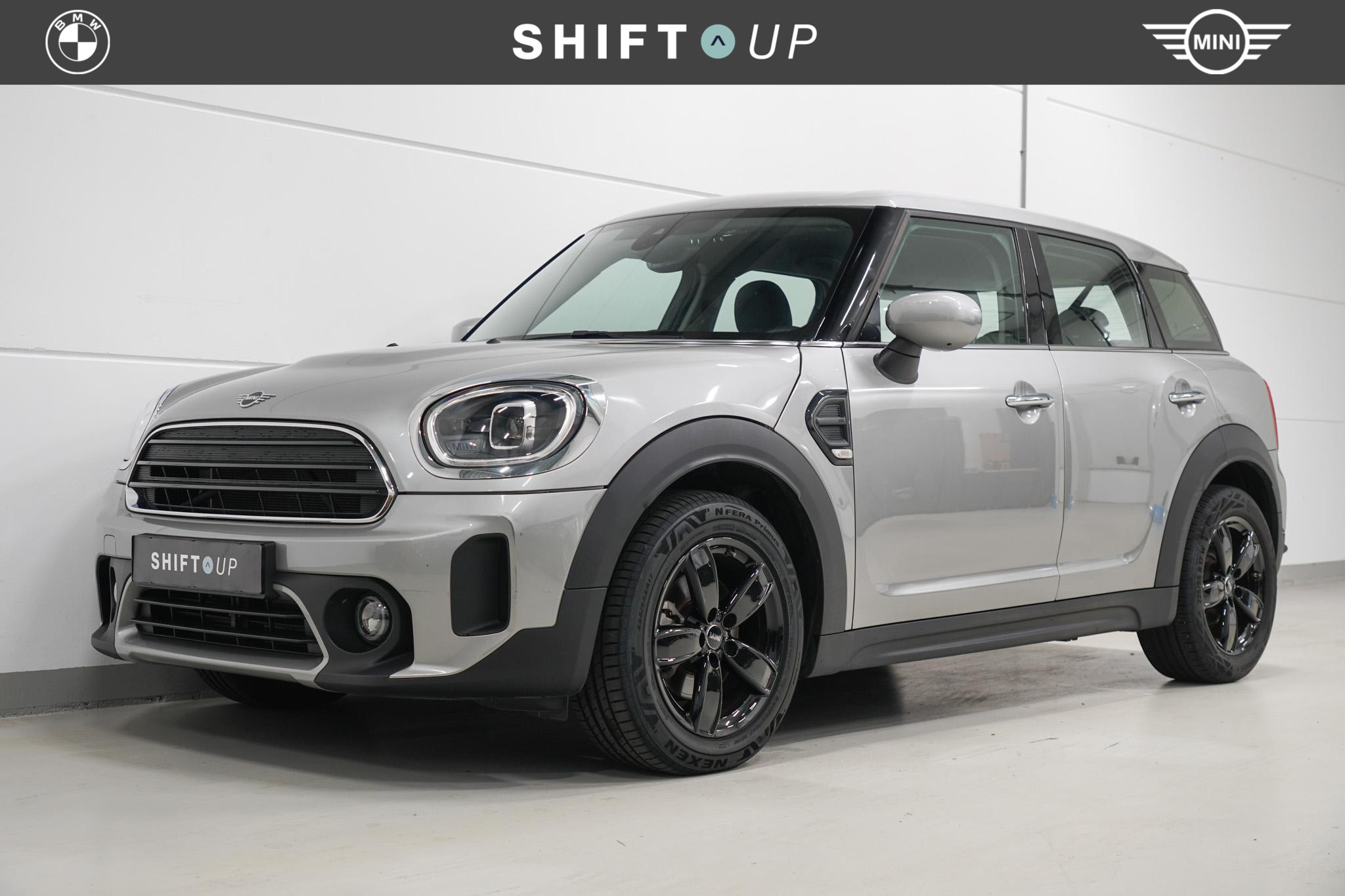 Foto van MINI COUNTRYMAN COOPER