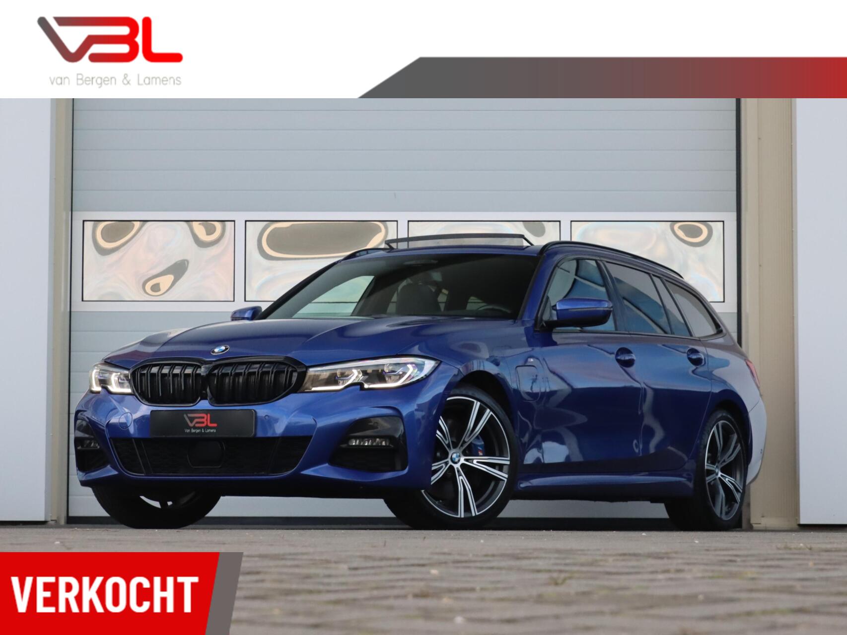 BMW 3-serie Touring 330e High Executive M-sport | Panoramadak | LASER LED | Memory | 2020 - voorkant