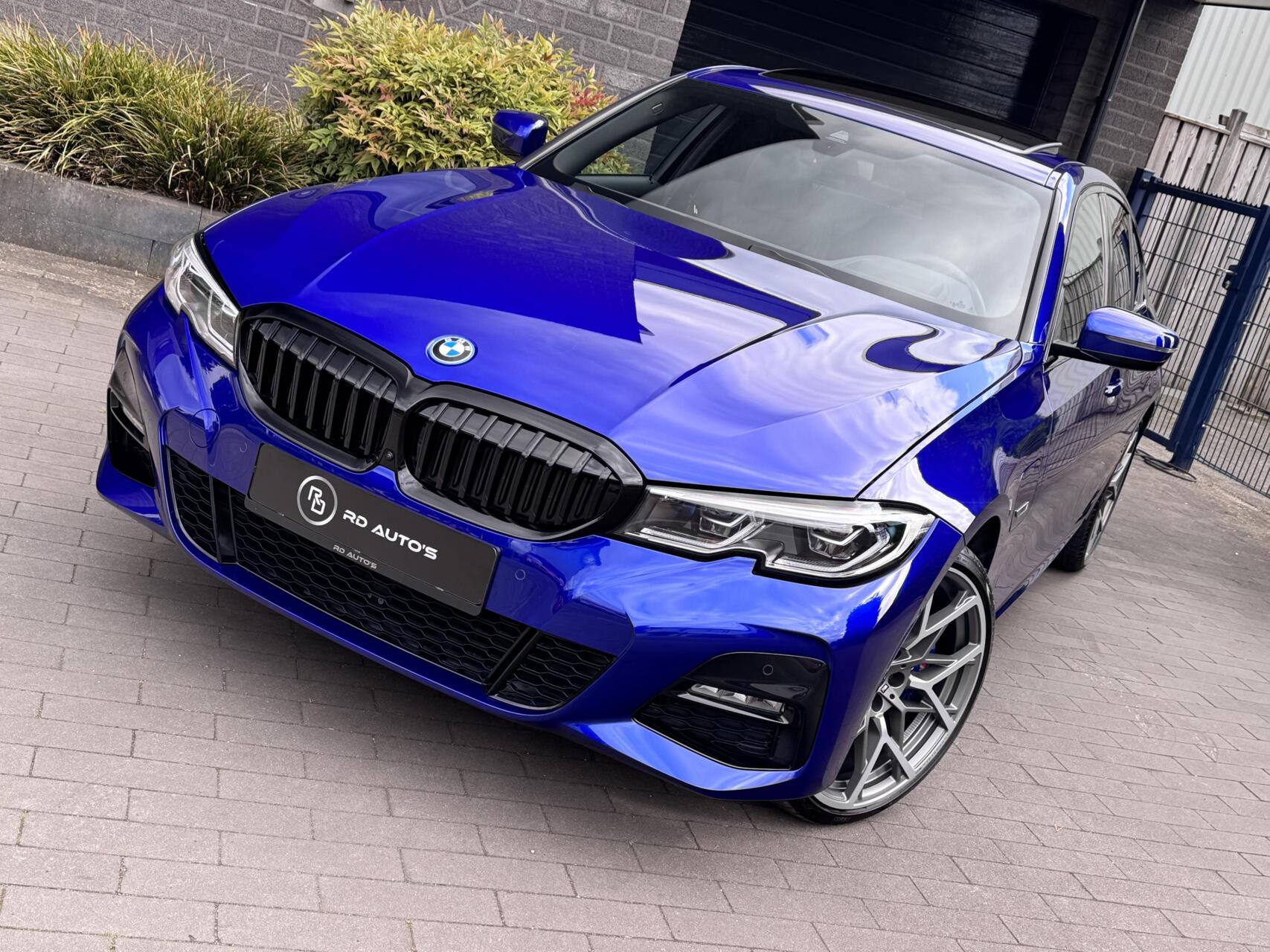 Foto van BMW 330e xDrive