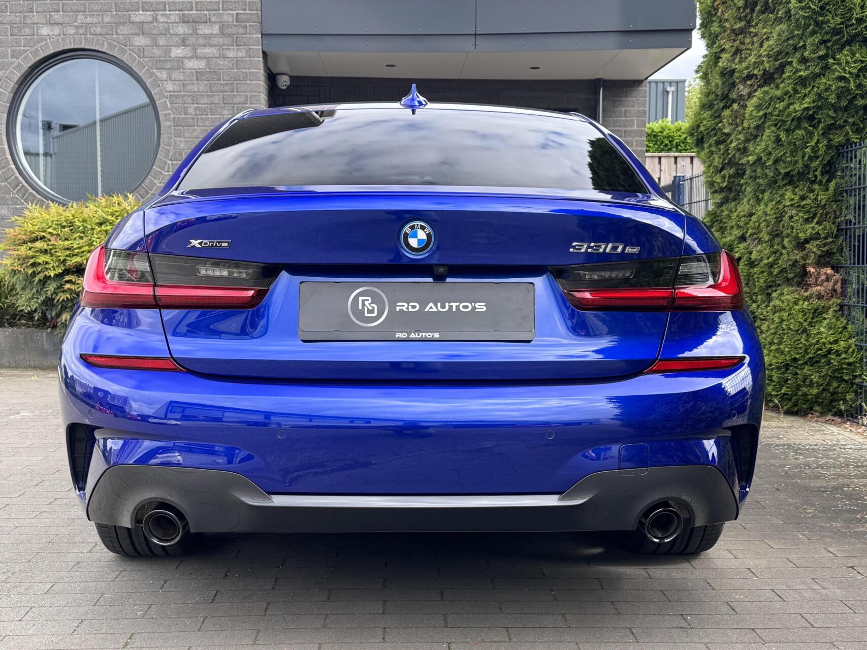 Foto van BMW 330e xDrive