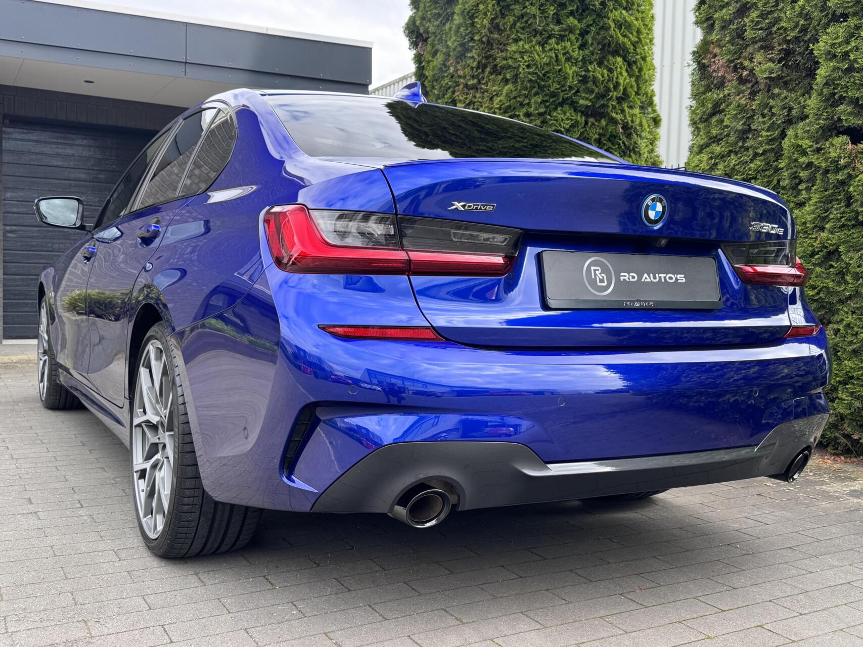 Foto van BMW 330e xDrive