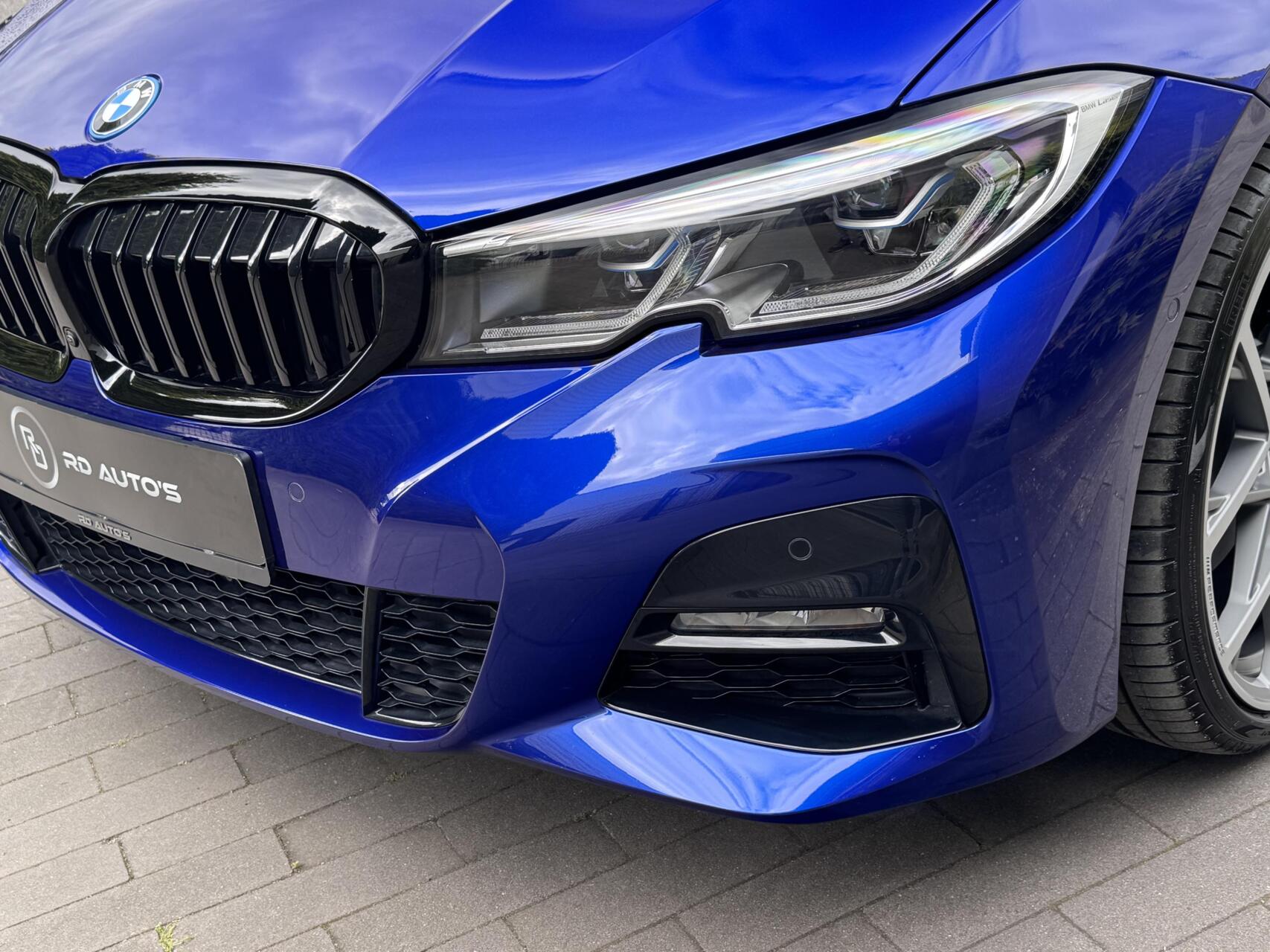 Foto van BMW 330e xDrive