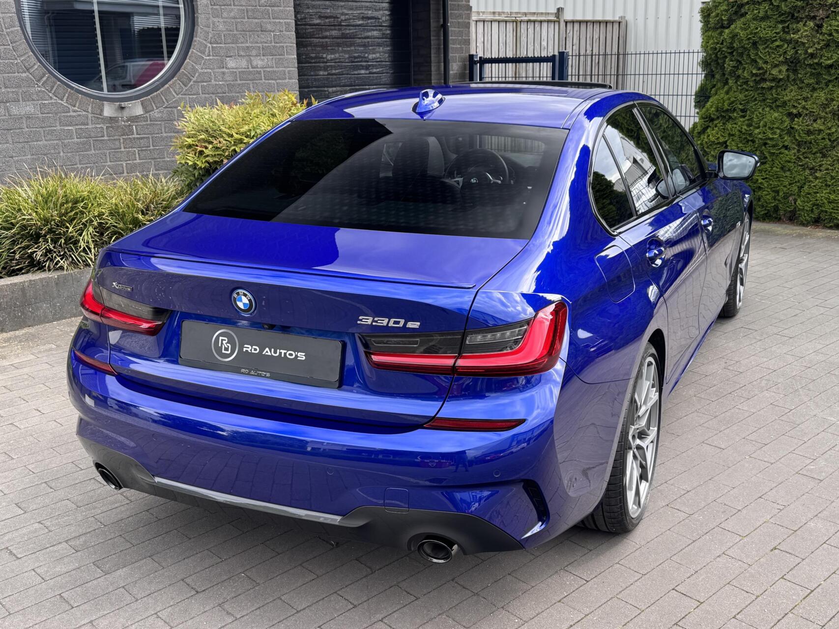 Foto van BMW 330e xDrive