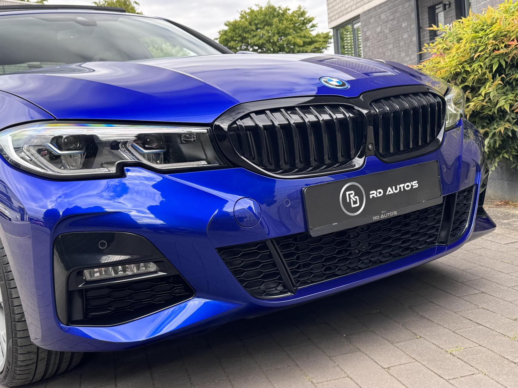 Foto van BMW 330e xDrive