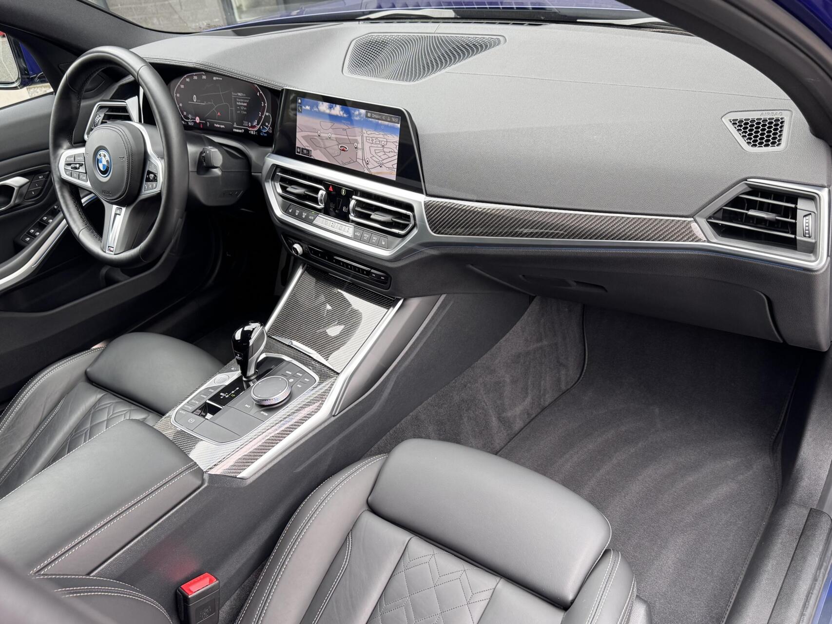 Foto van BMW 330e xDrive