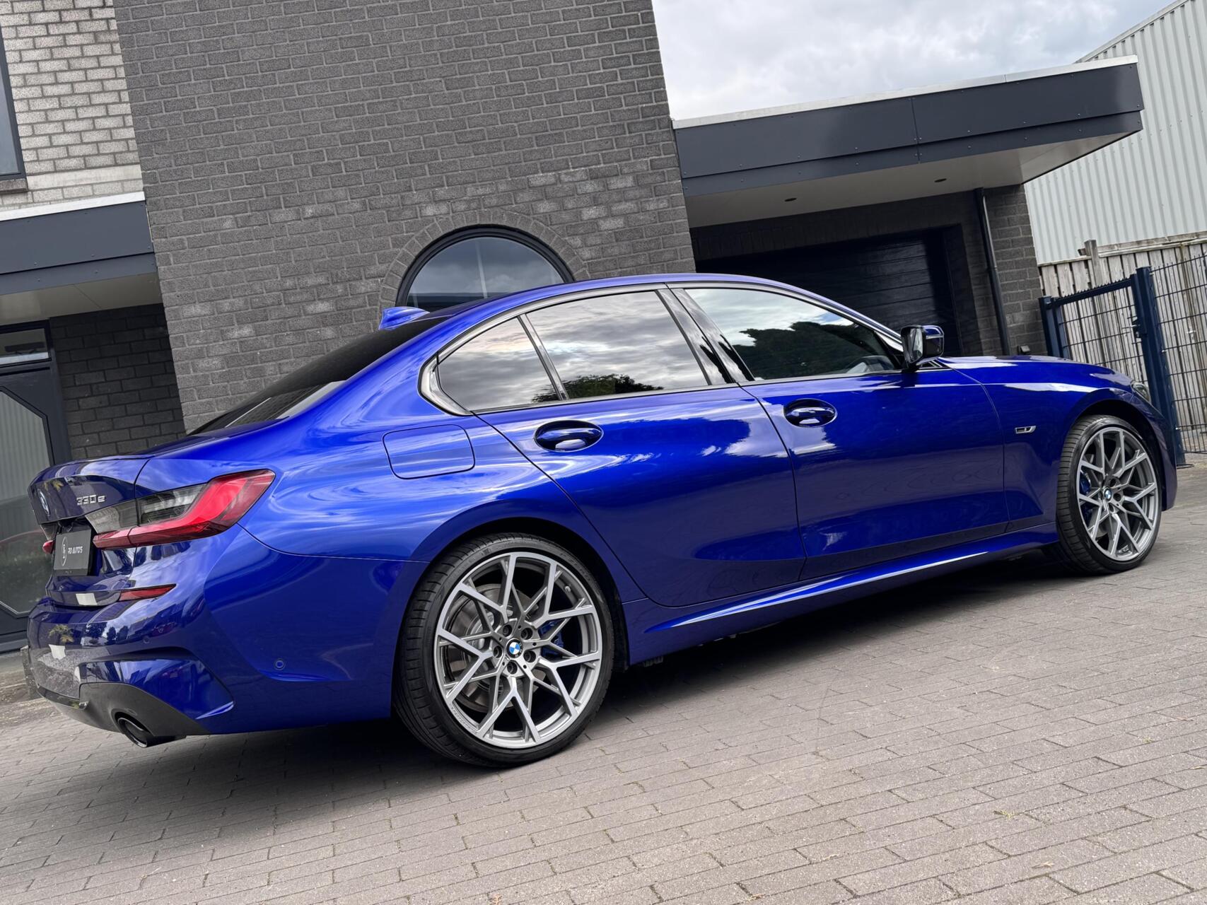 Foto van BMW 330e xDrive