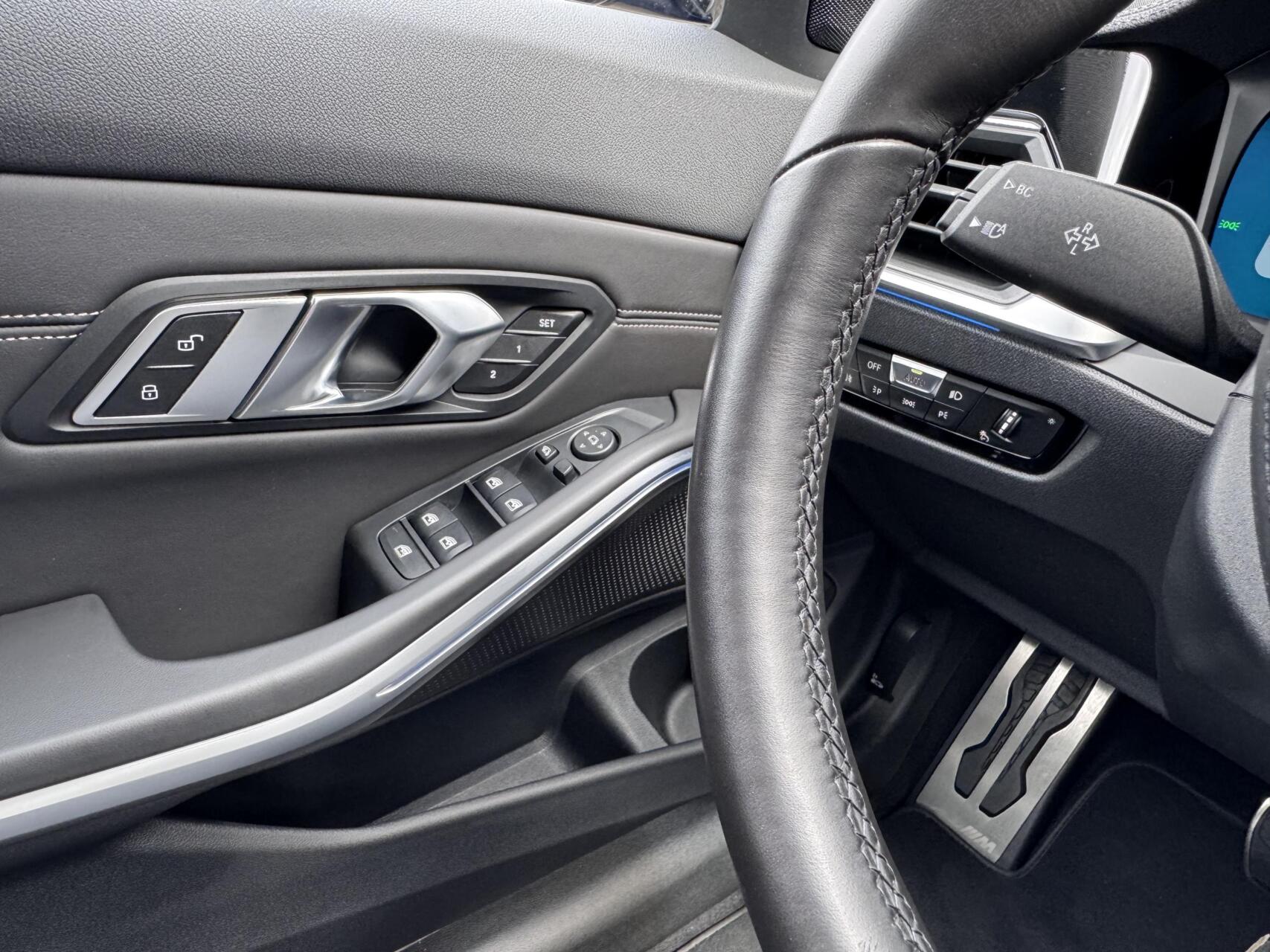 Foto van BMW 330e xDrive