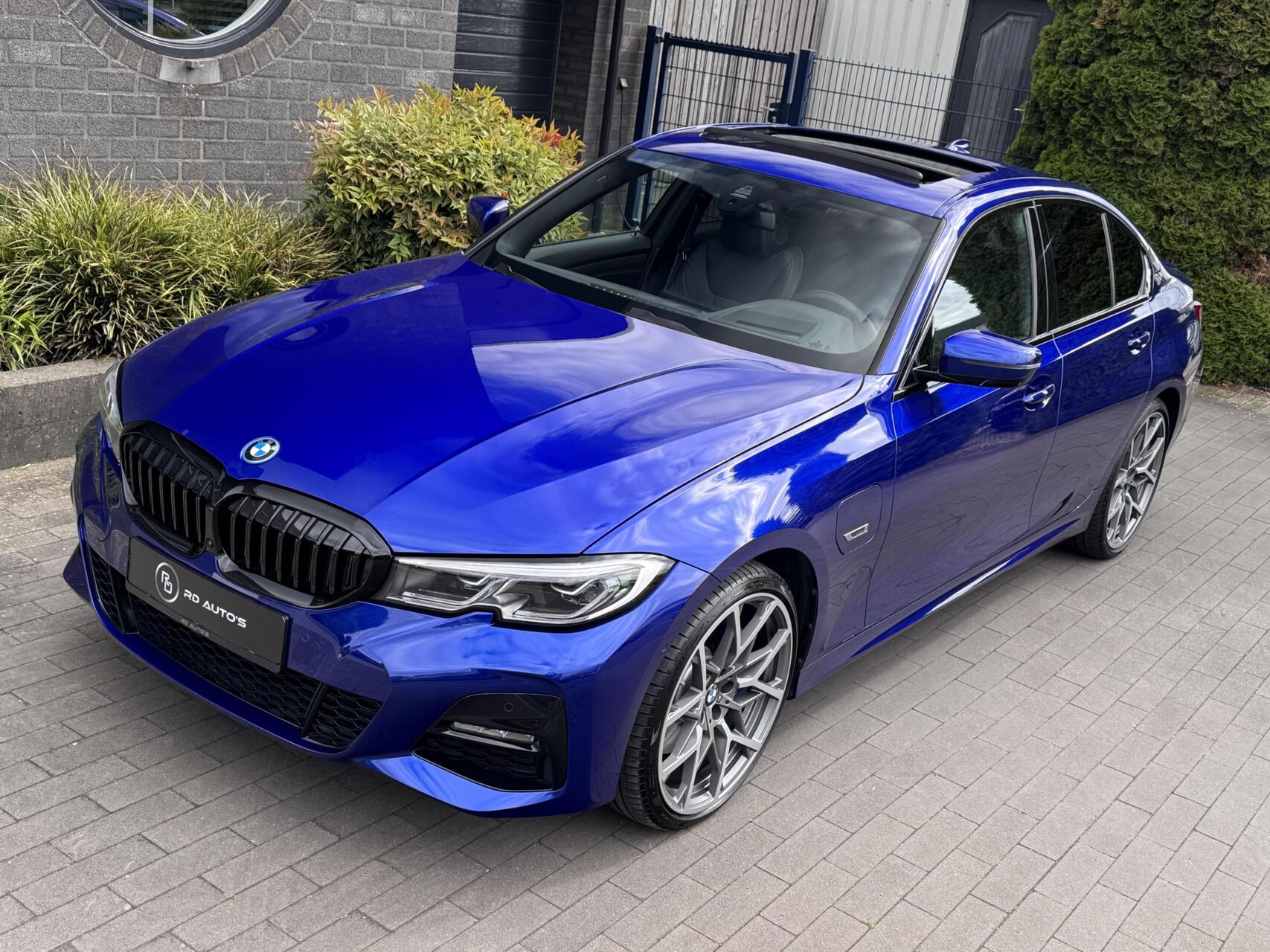 Foto van BMW 330e xDrive