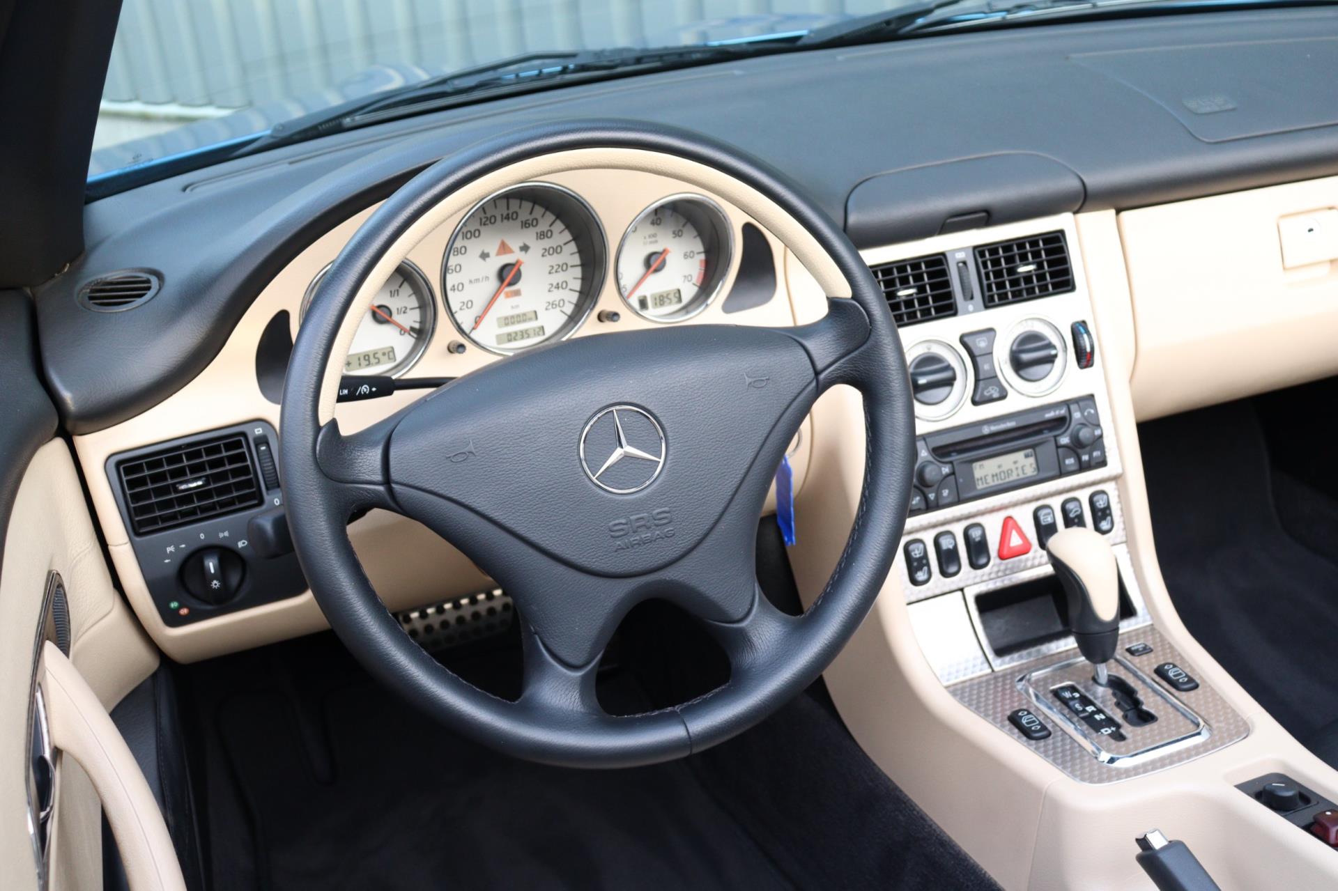 Foto van Mercedes-Benz SLK 230 Kompressor