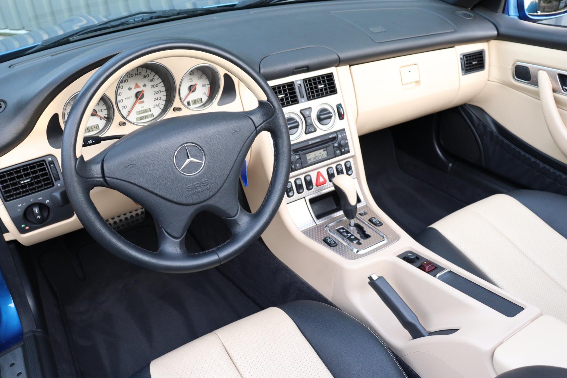 Foto van Mercedes-Benz SLK 230 Kompressor